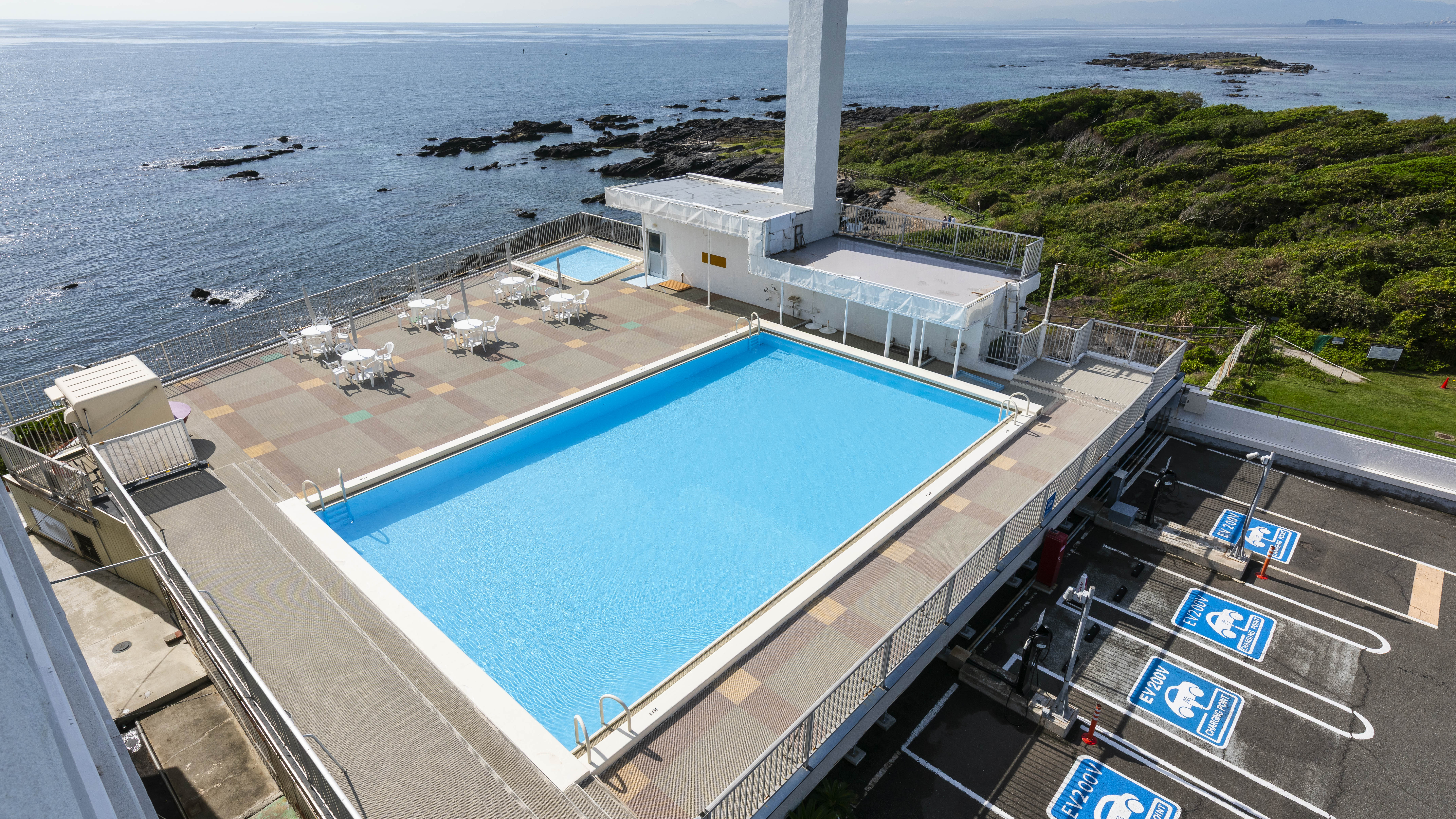 【シーサイドプール】相模湾が一望出来るシーサイドプール