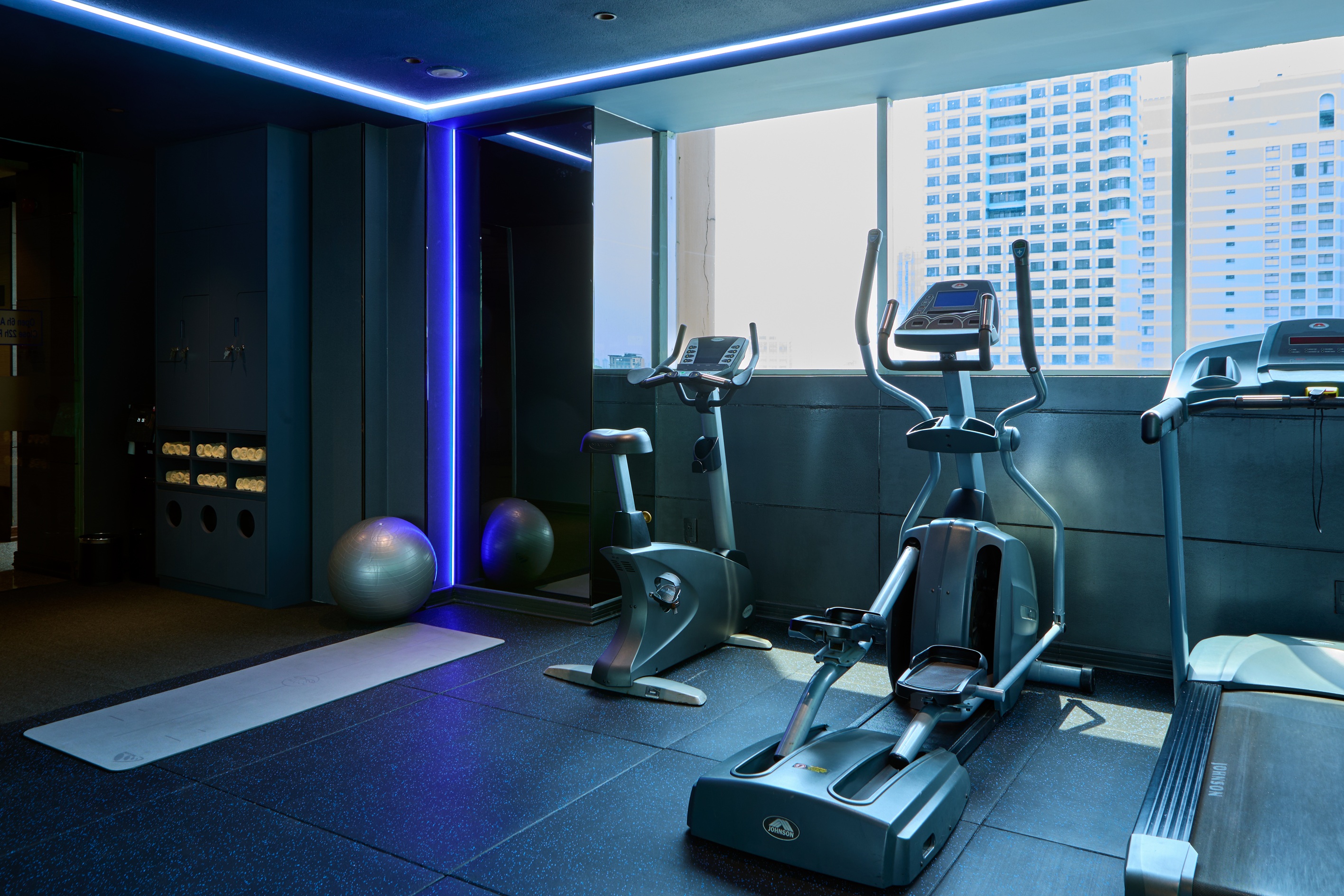 フィットネスセンター