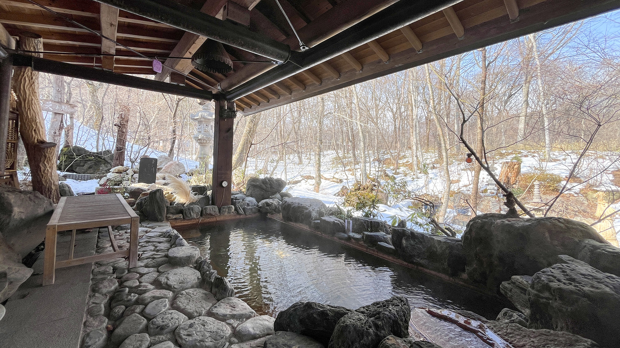 #かじかの湯　まるで隠れ家のような露天風呂、静けさに包まれる特別な時間。