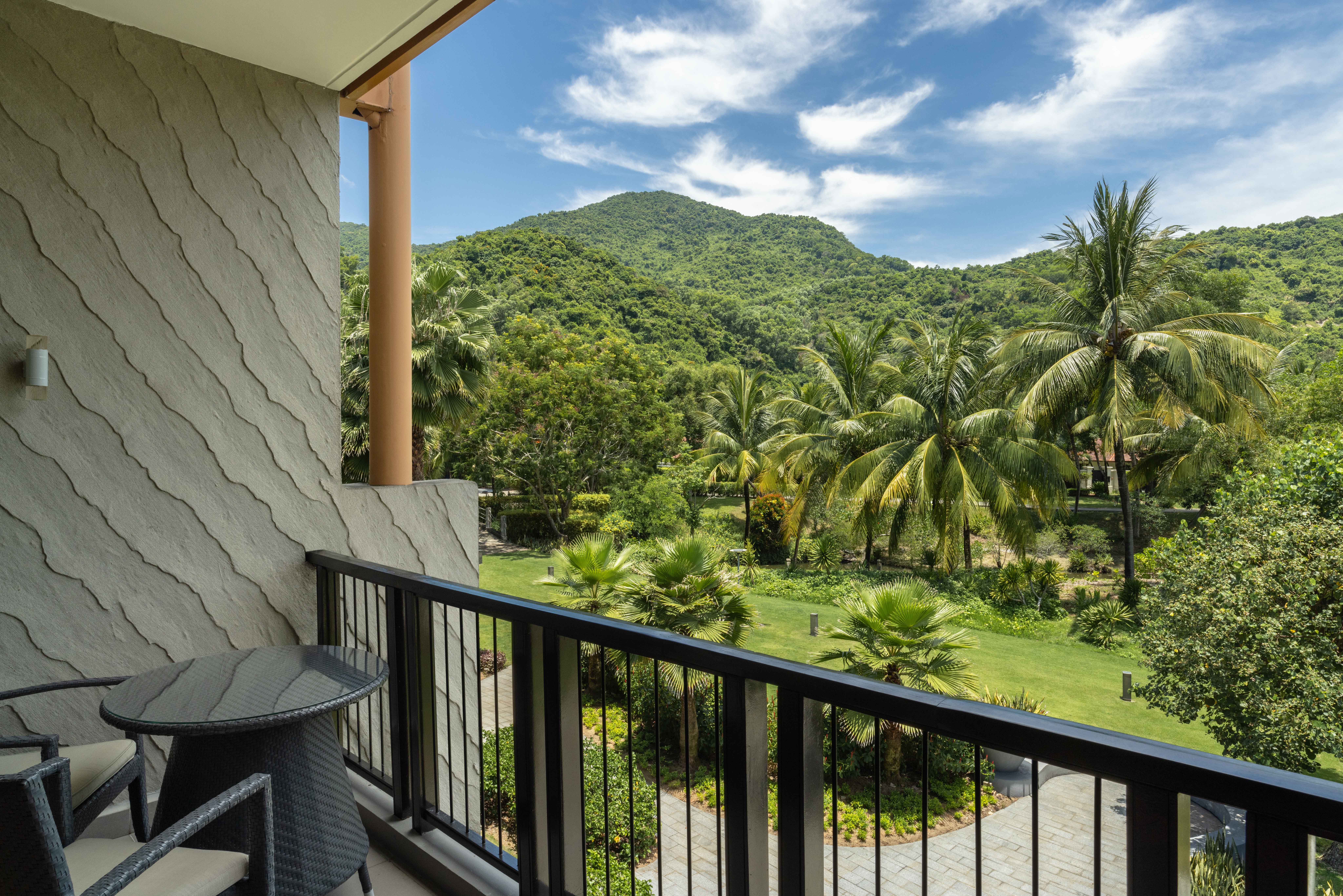 Garden Balcony King Grand - Private Balcony