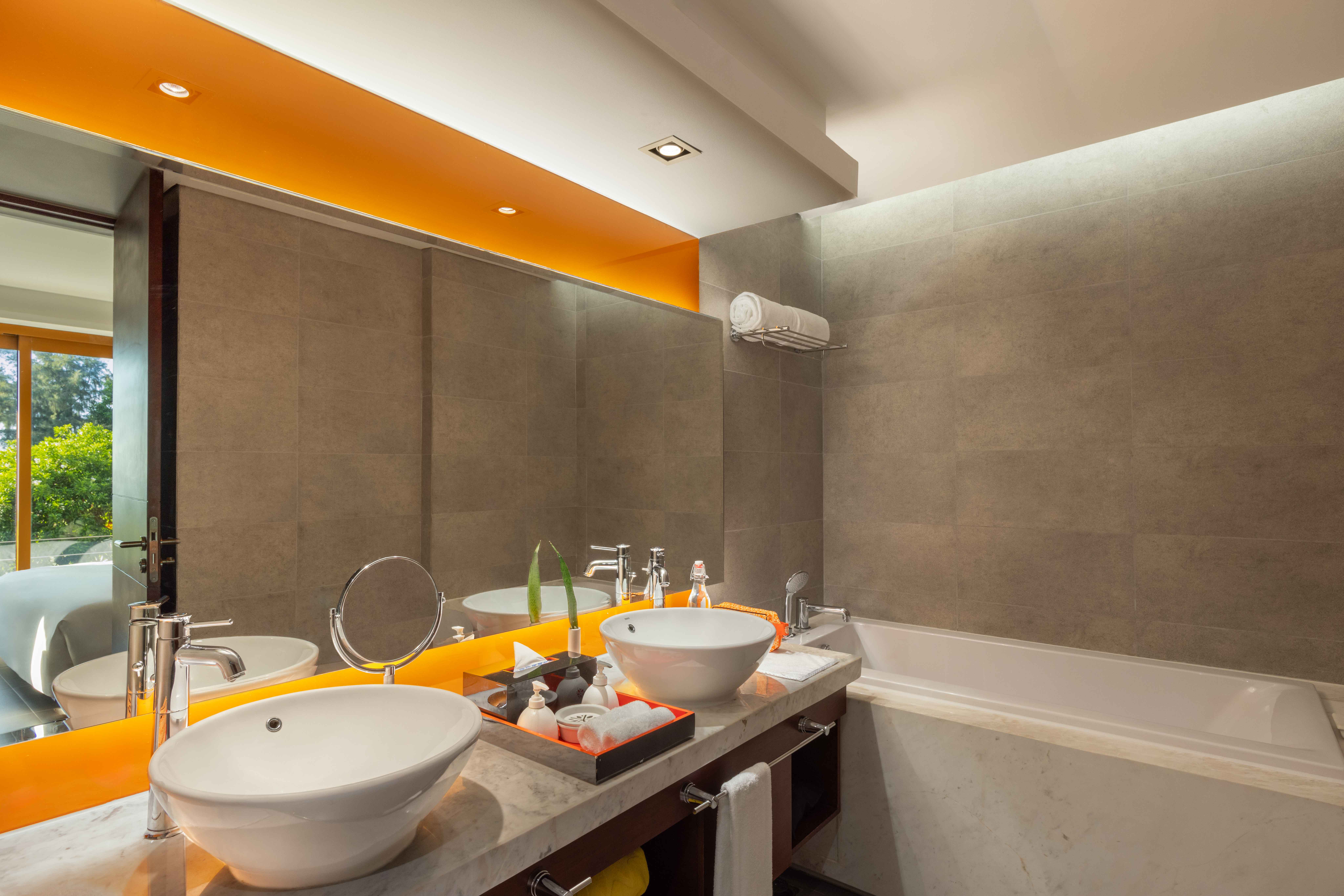 Seaview Junior Pool Suite - Bathroom