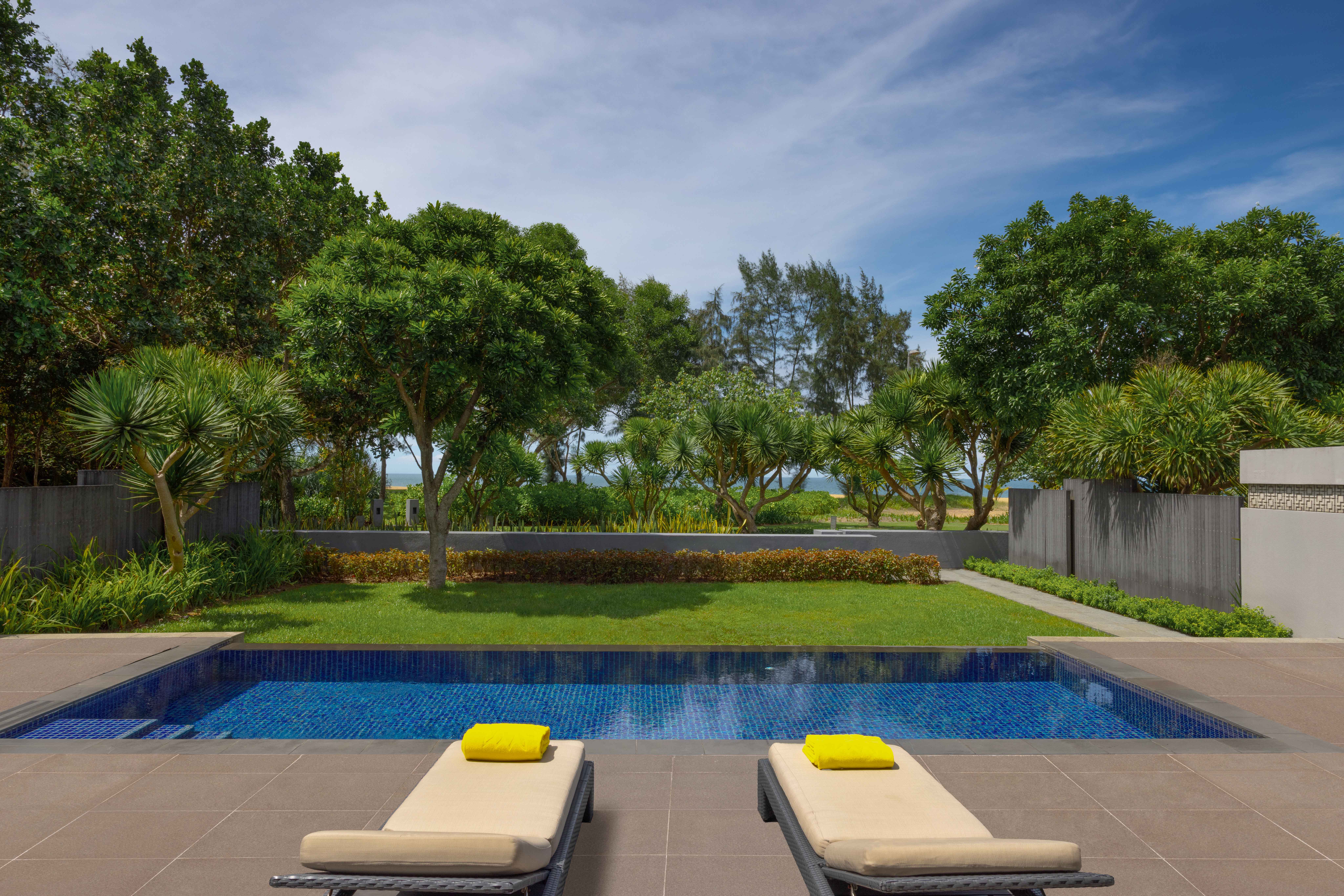 Beachfront Two-bedroom Pool Suite - Private Pool