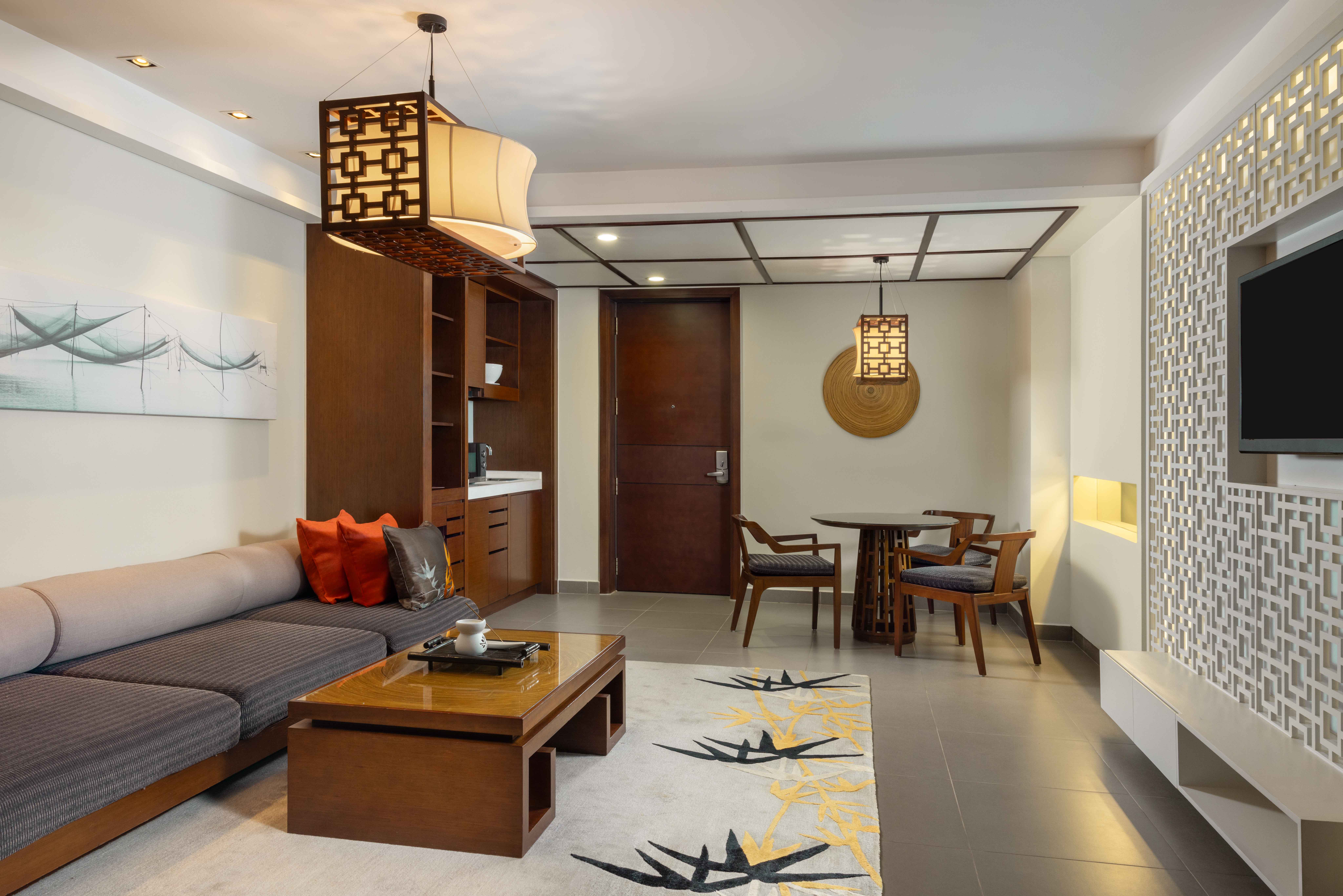 Seaview Junior Pool Suite - Living Room (2)