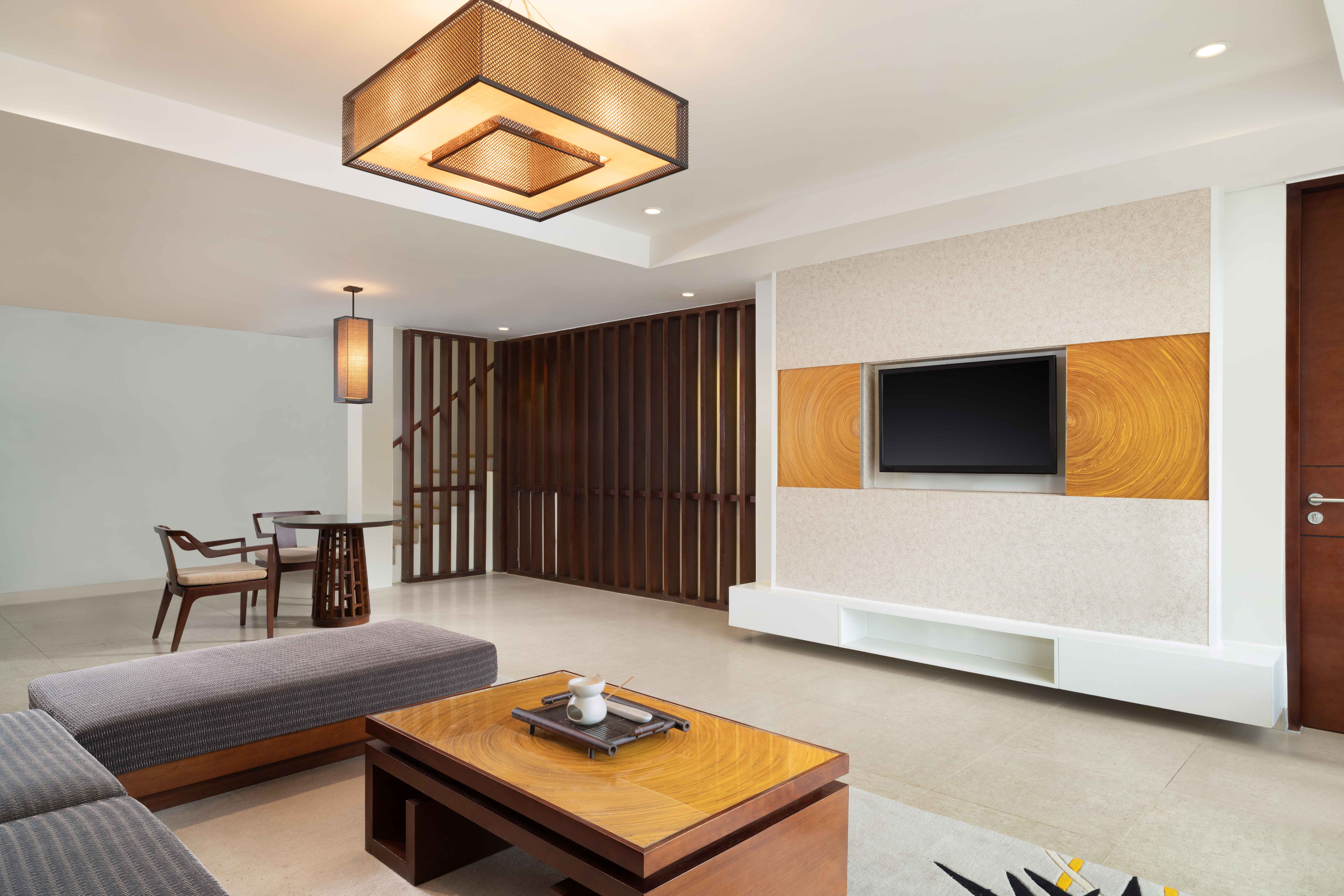 Seaview One-bedroom Pool Suite - Living Room (2)