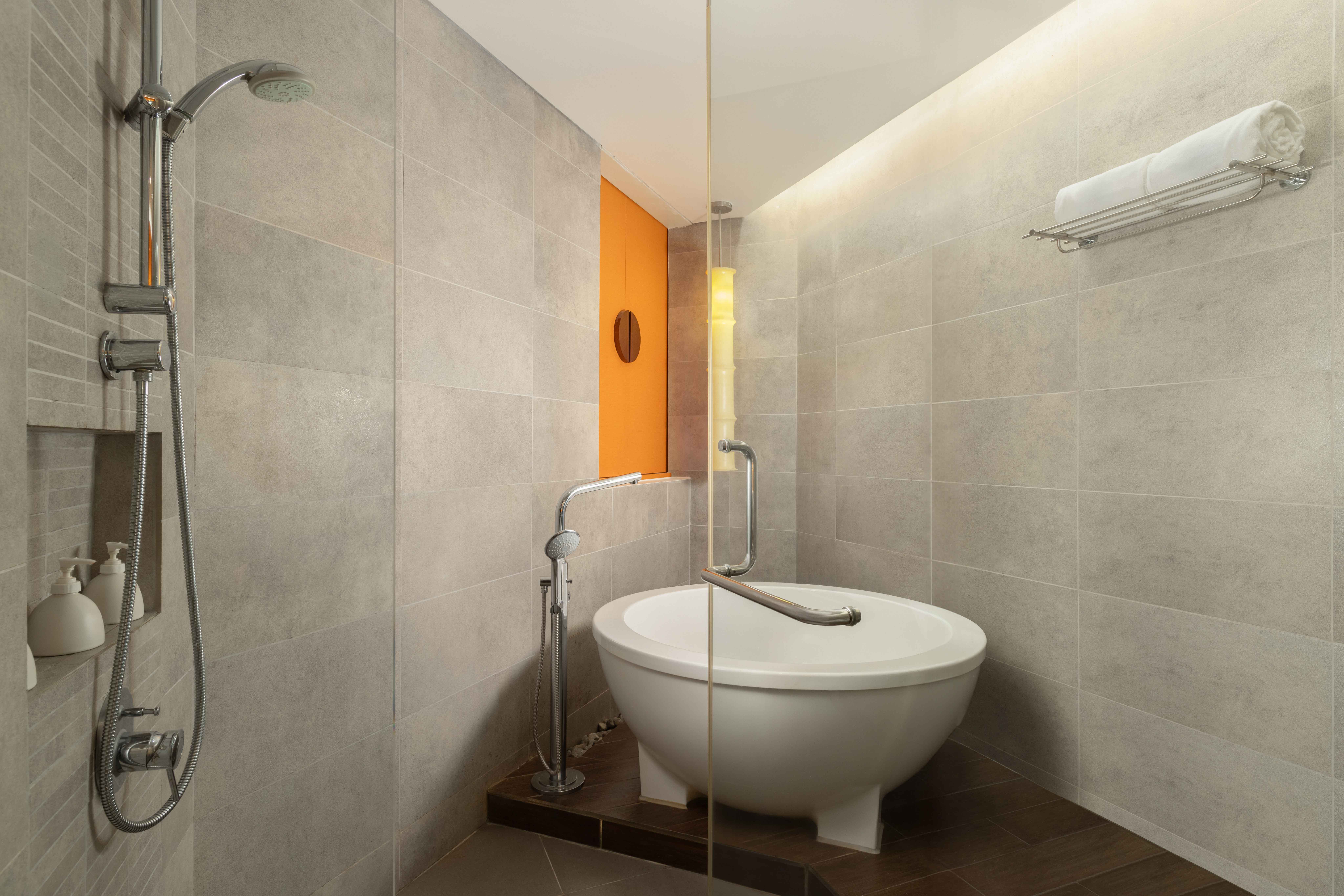 Garden Balcony King Grand - Bathroom