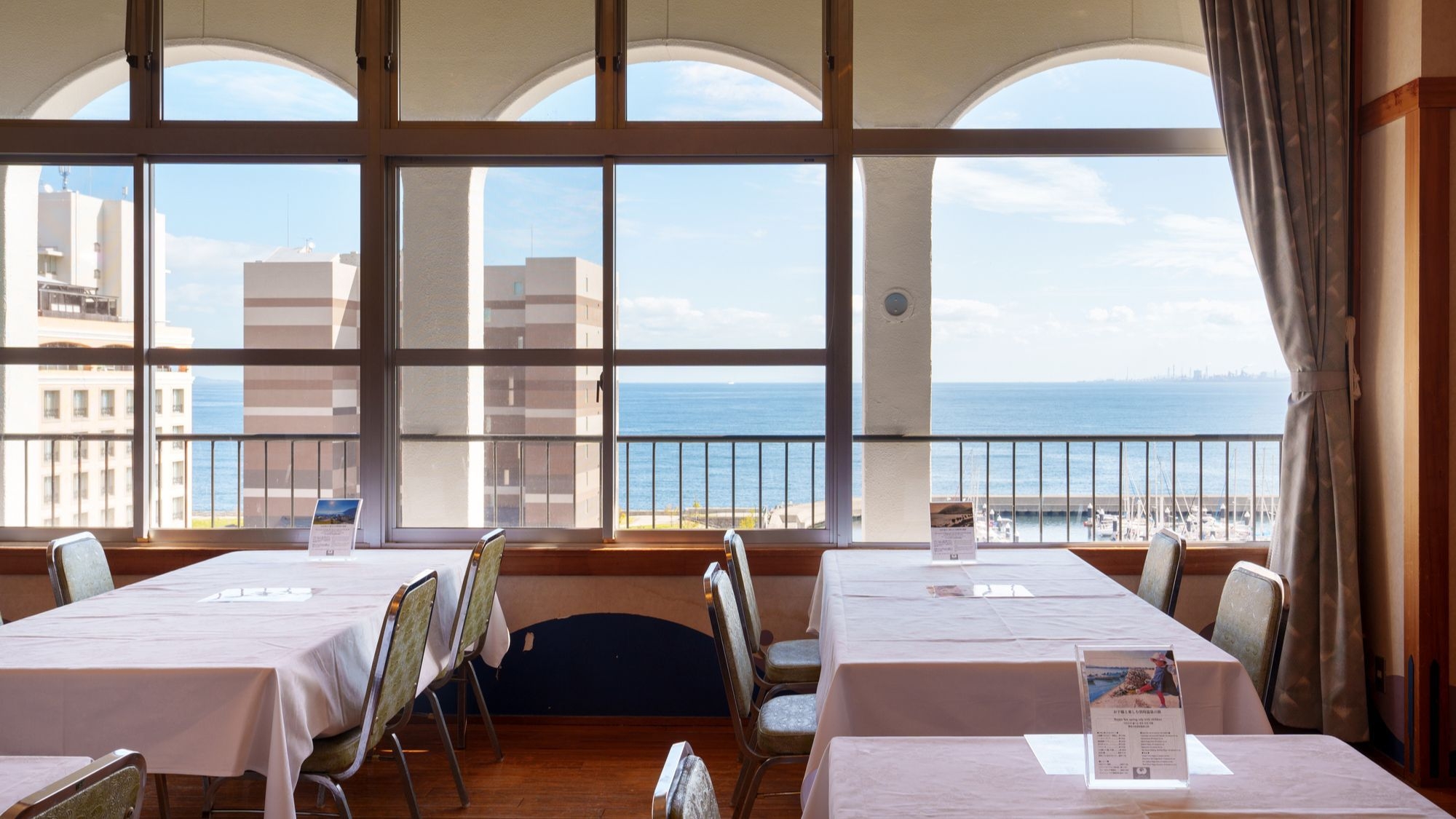 【お日にち限定◆返金不可】朝は地元食材をふんだんに使用した、和洋バイキングを堪能＜1泊朝食付＞