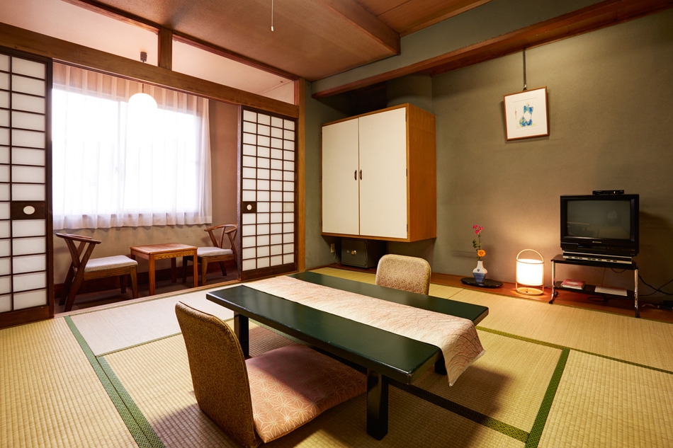 (Non-smoking) Economy Japanese-style room, 8 tatami mats, 28 m² (3-5 floors, city side, with bathtub)