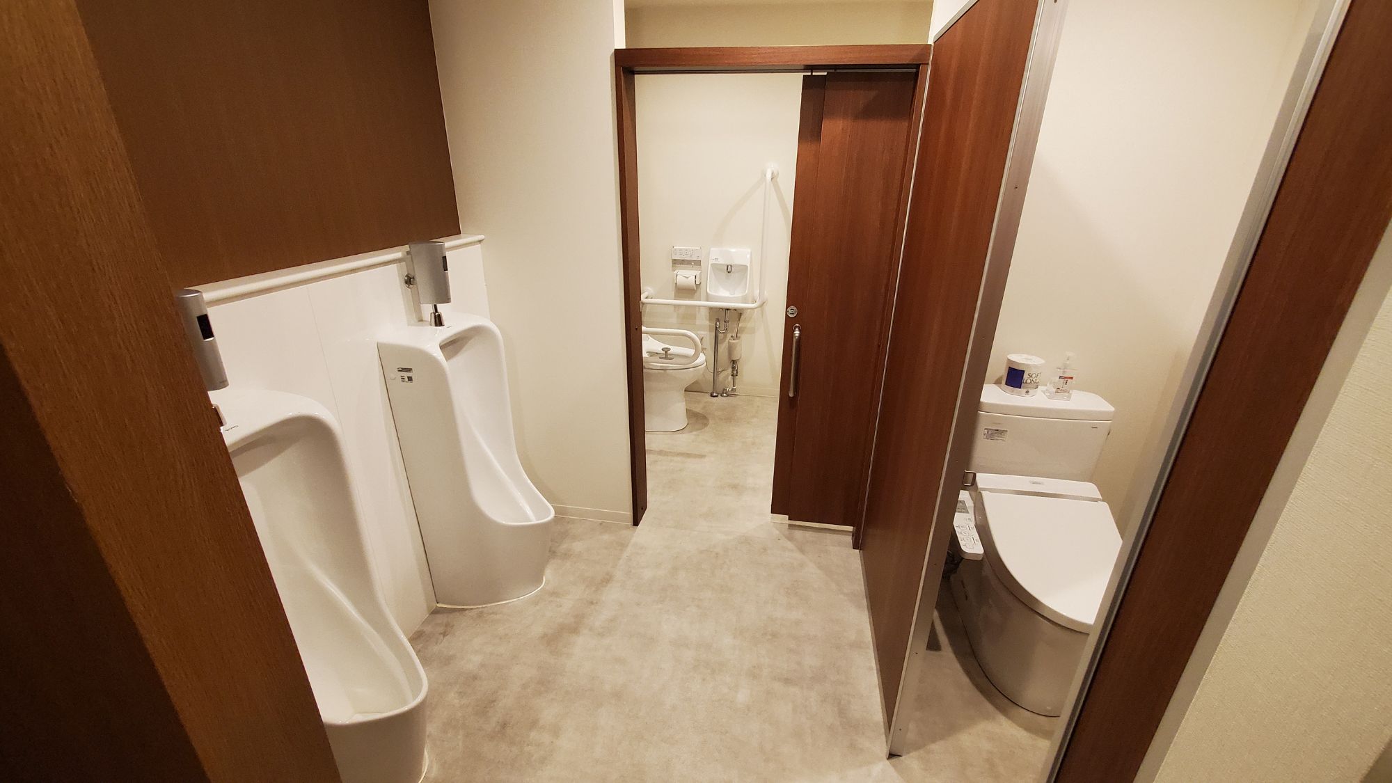 ◆館内施設｜1・2・8F男子トイレ