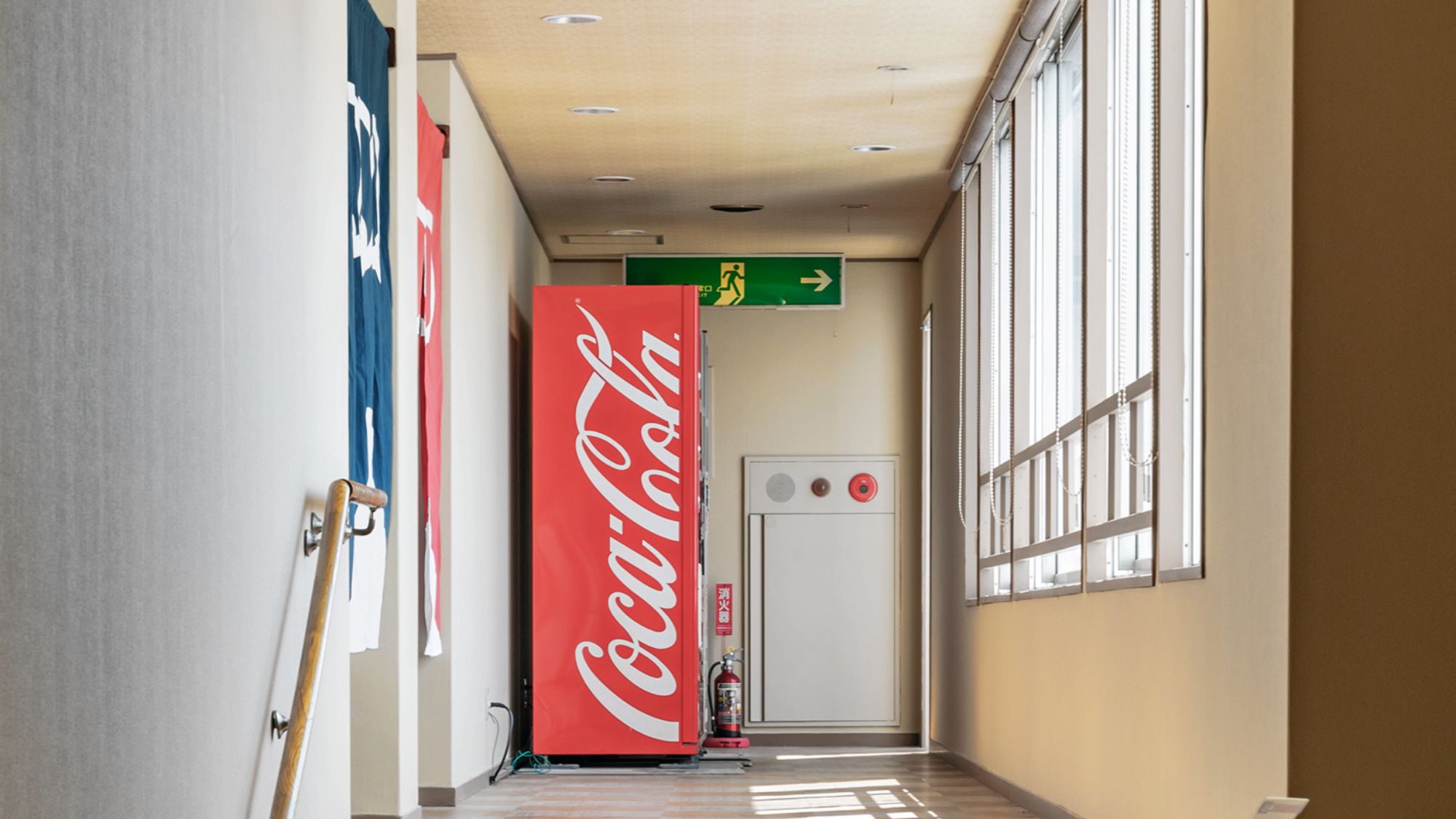 ◆館内施設｜6F自動販売機