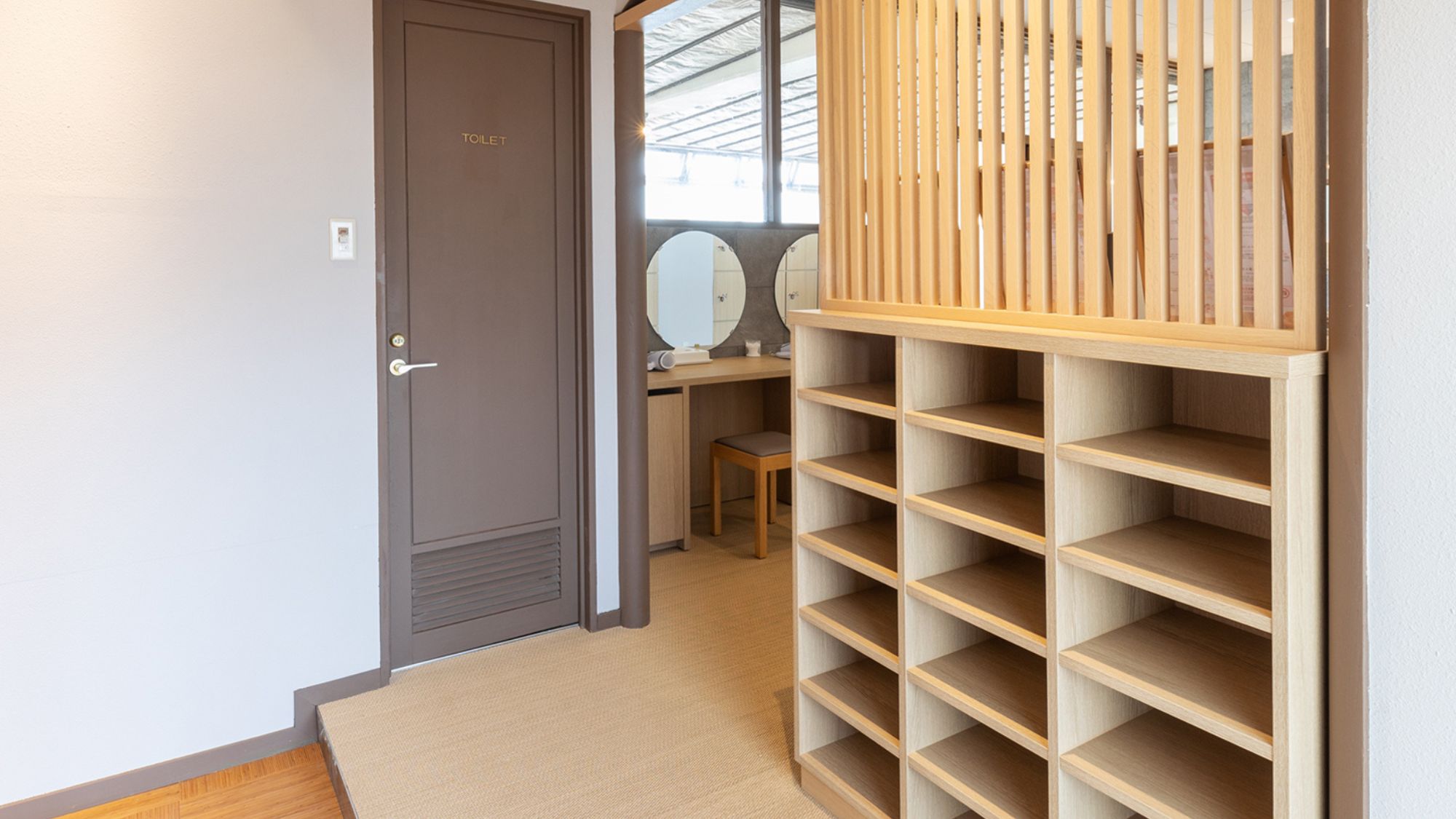 ◆二條泉｜脱衣所入口