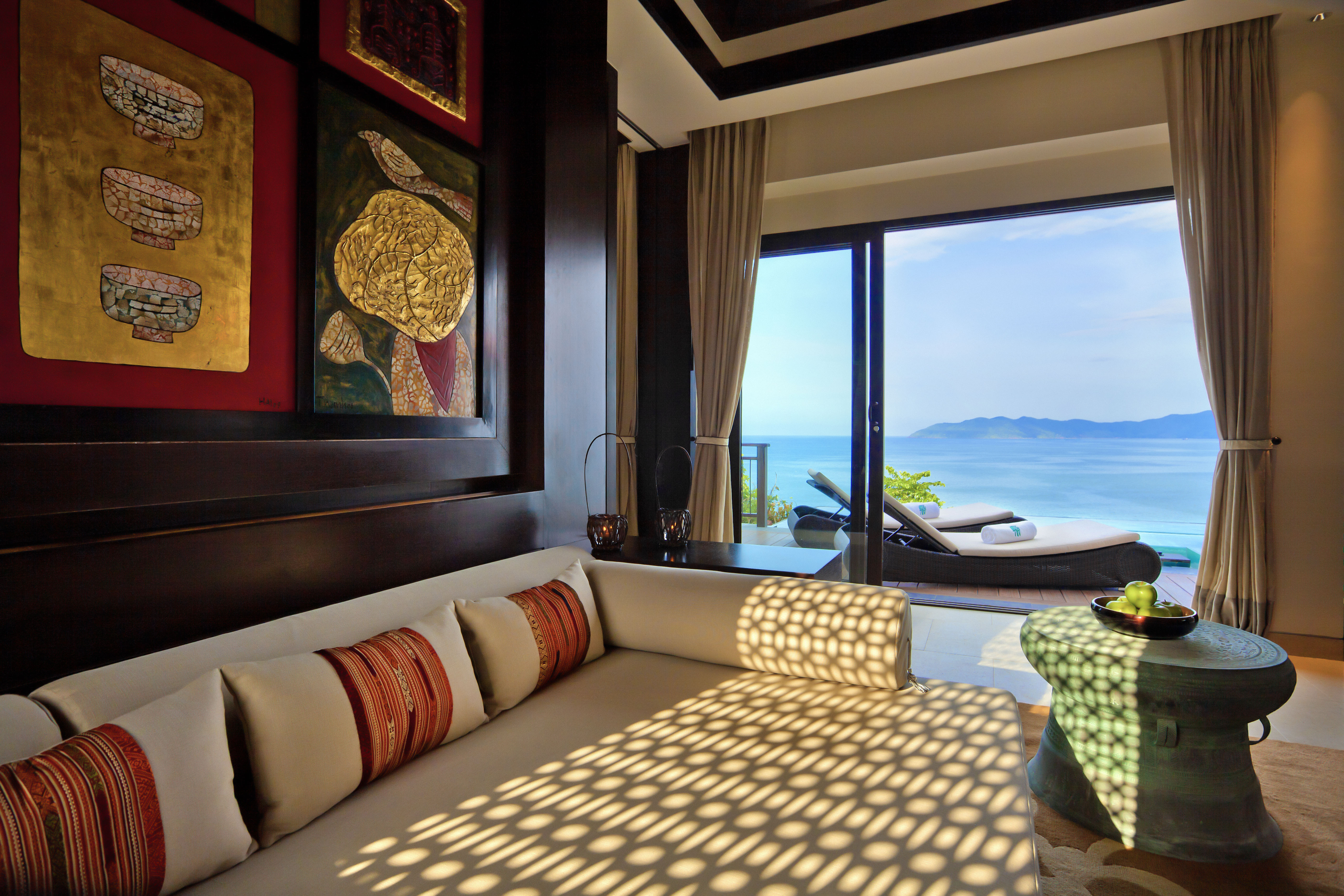 One Bedroom Seaview Hill Pool Villa - Living area