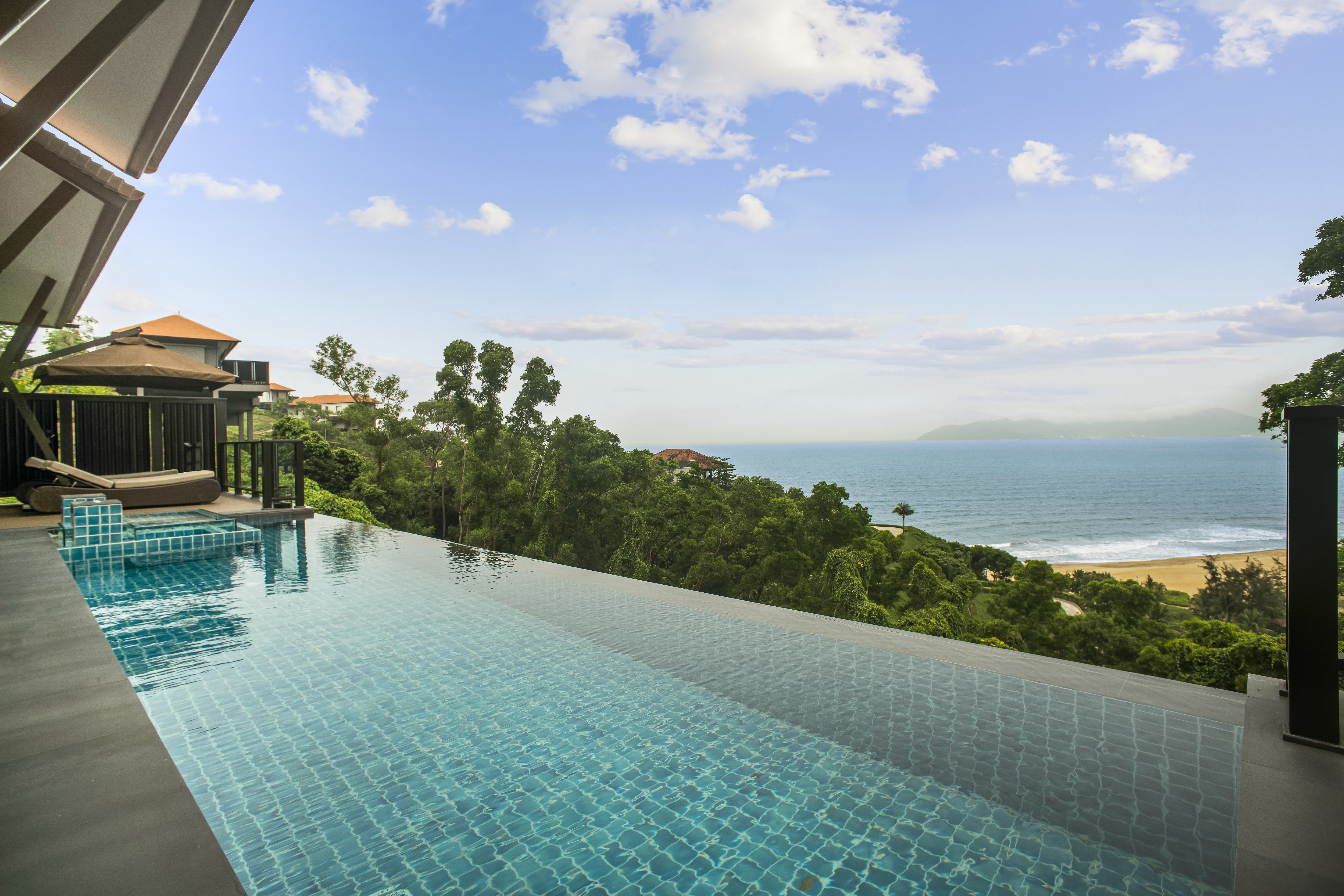 Three Bedroom Seaview Pool Villa - Infinity Pool
