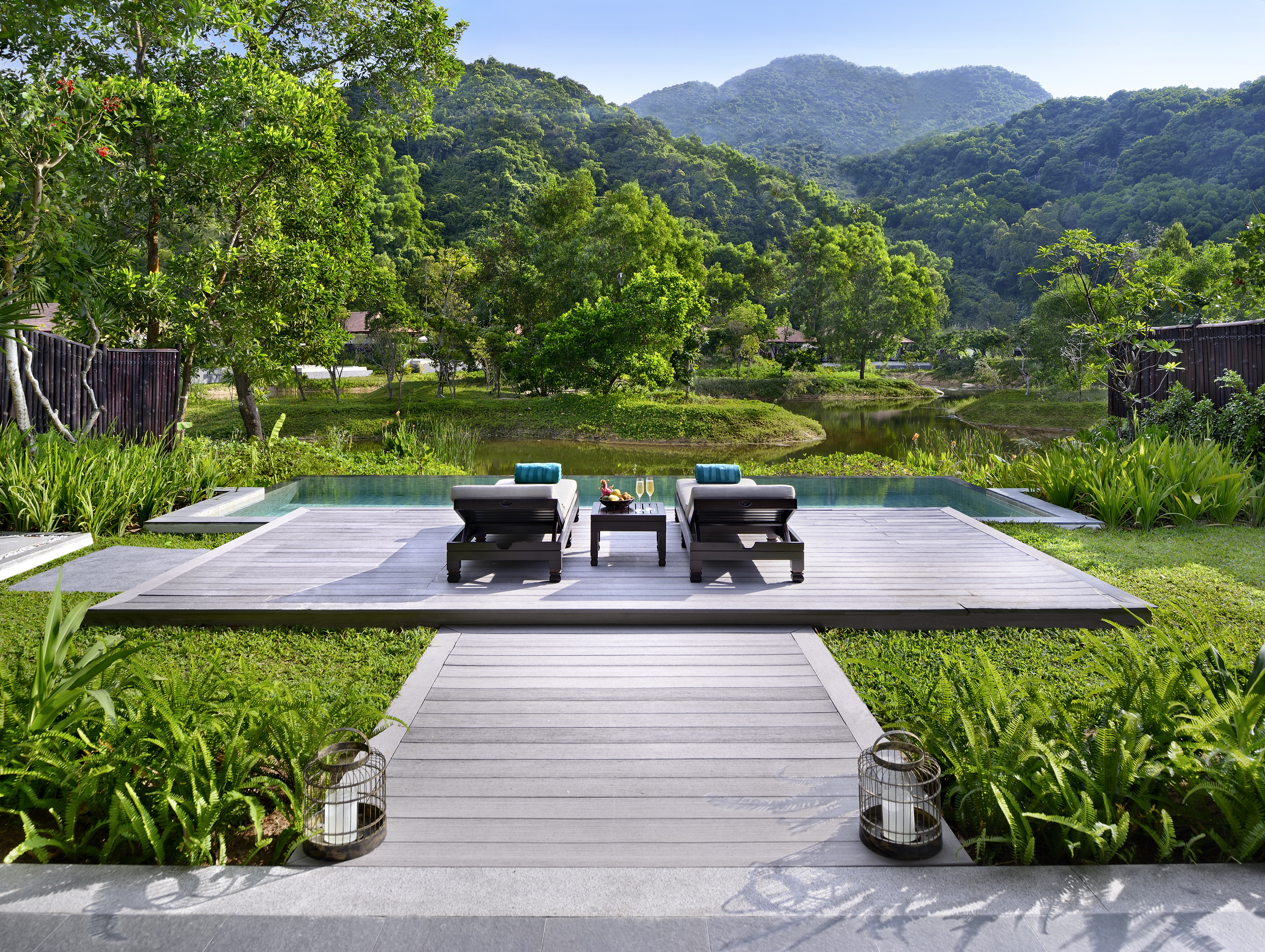 Lagoon Pool Villa - Exterior