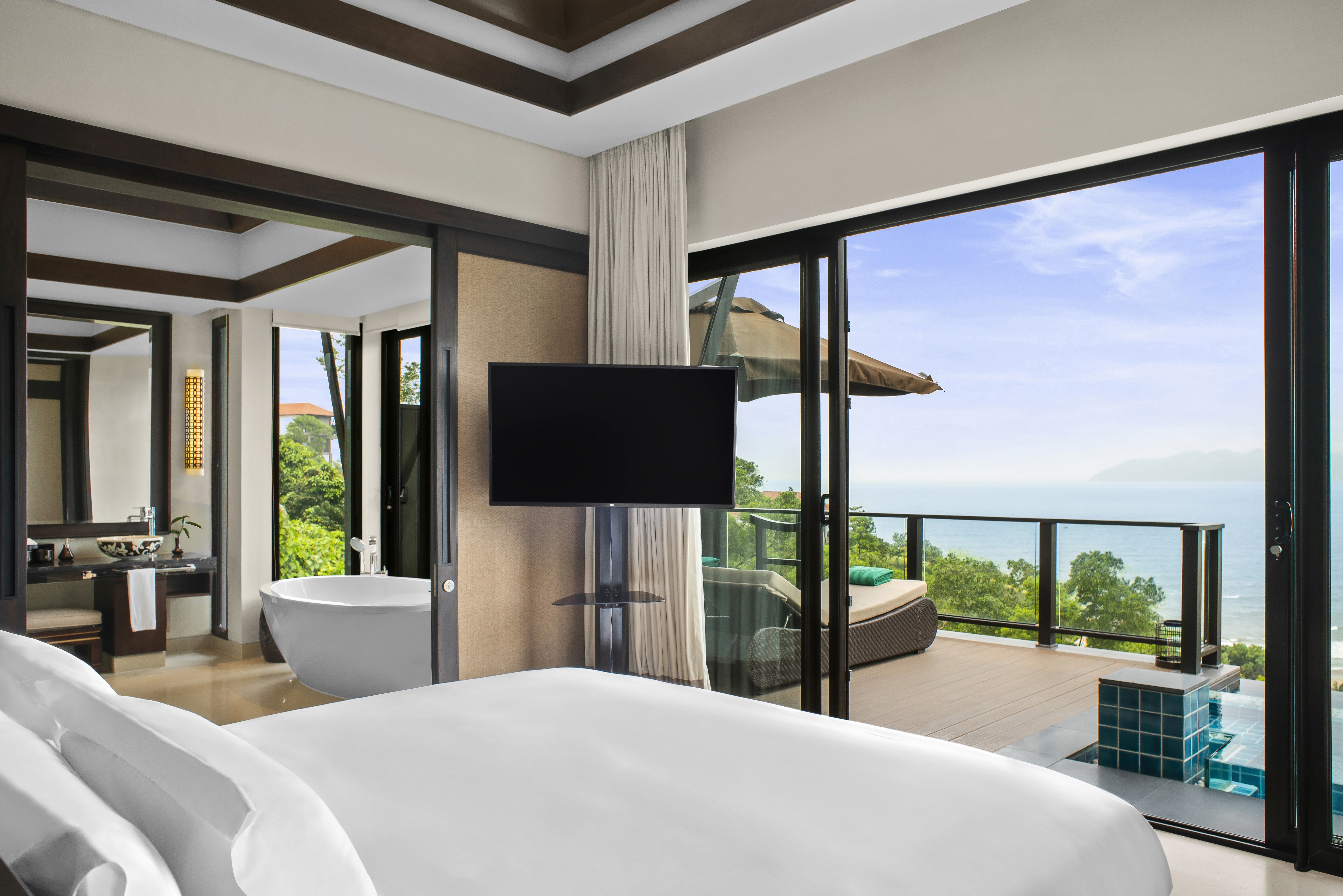 Three Bedroom Seaview Pool Villa - Master Bedroom