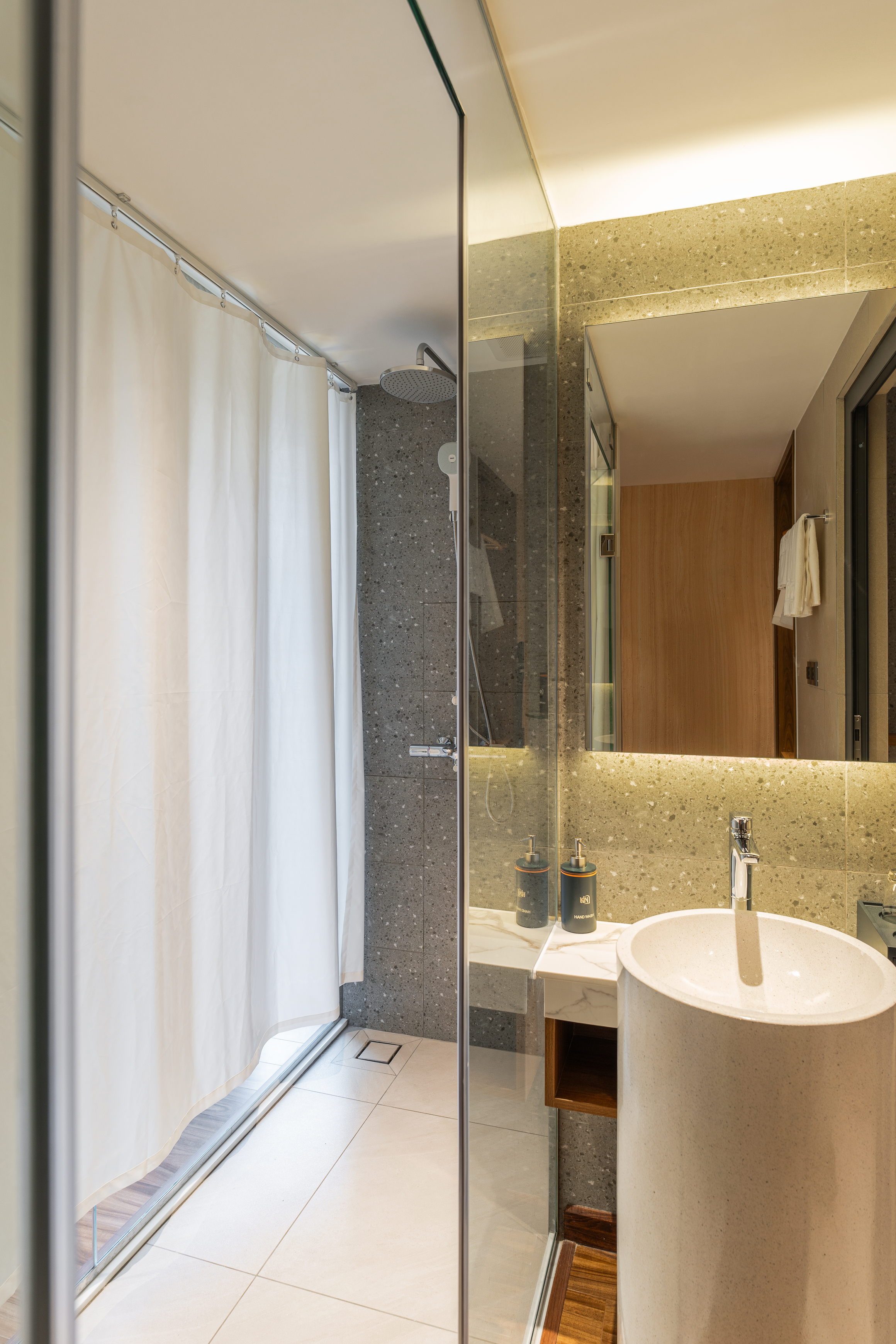 プレミアツイン