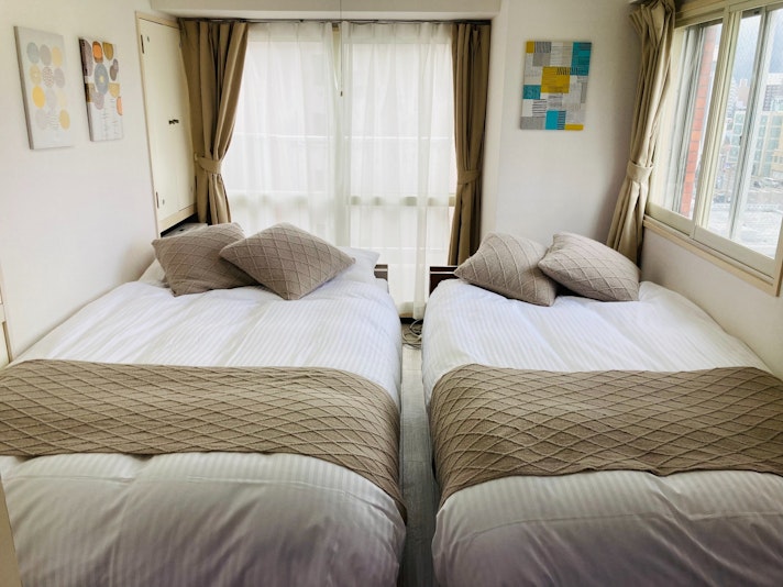 セミダブルベッド・シングルベッド各１台