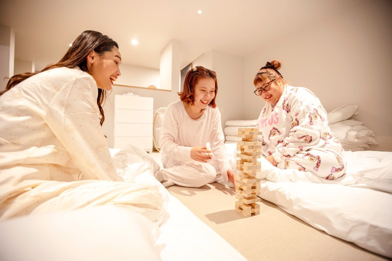 みんなでパジャマパーティー★ジェンガやカードゲームも置いています