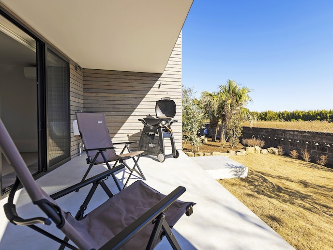 テラスで使えるガスグリルやチェア、テーブルもすべて自由に使えます