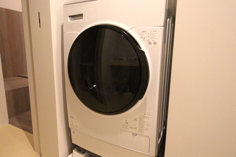 洗濯乾燥機　洗剤や物干しもあります
