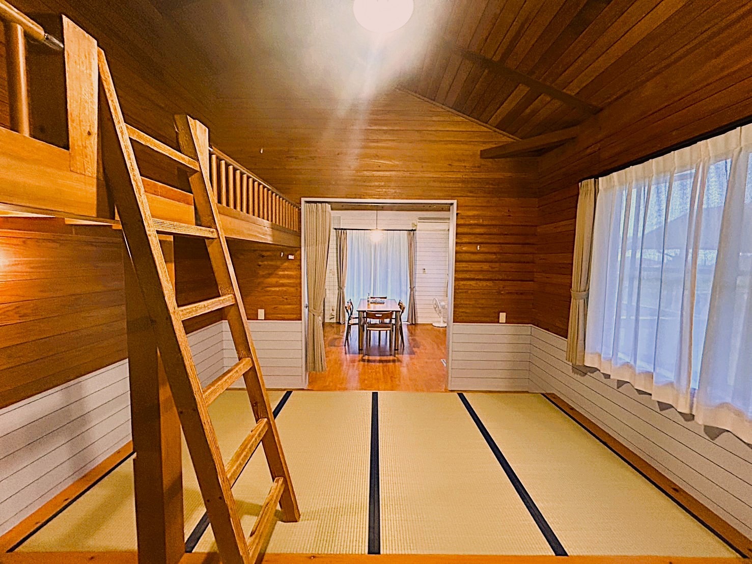 【寝室】布団を敷いてお休みください