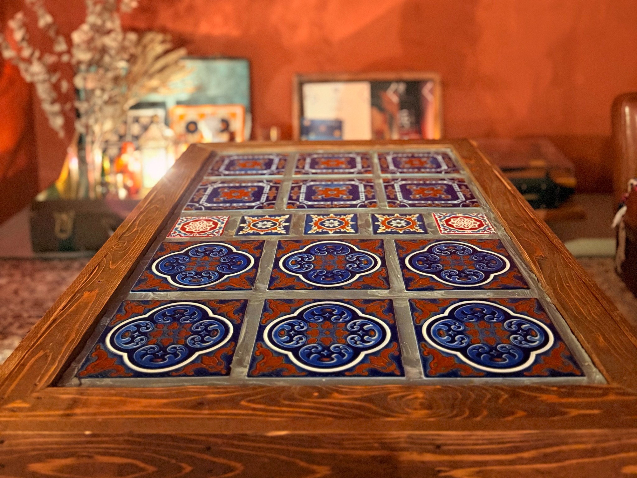 ハンドメイドのタイルテーブル