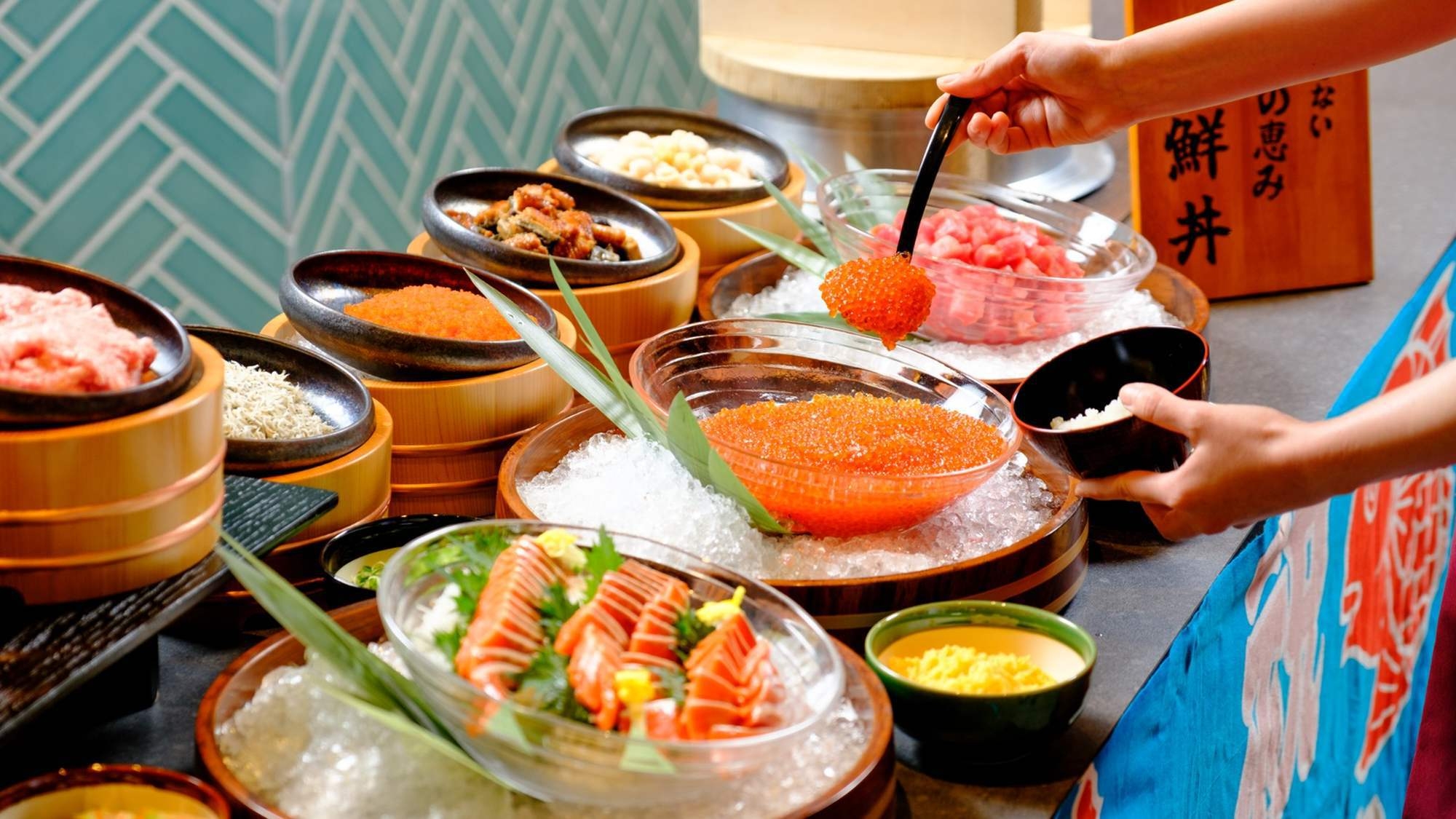 【さき楽30】海鮮丼祭り！夏ビュッフェ☆ライブキッチンなど約50種のお料理＆温泉＆プールで夏満喫♪