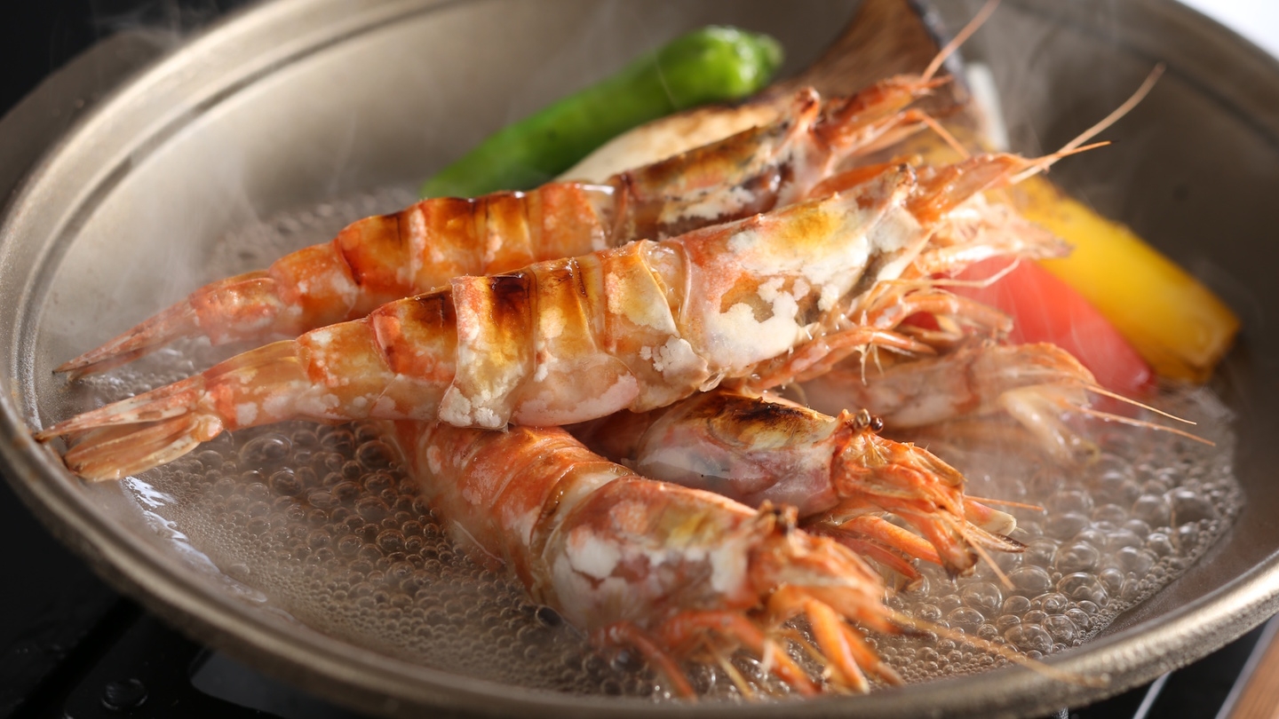 【当館人気★基本会席×幻のモサ海老！】知る人ぞ知る鳥取の味「モサ海老」と鳥取和牛すき焼きに舌鼓♪