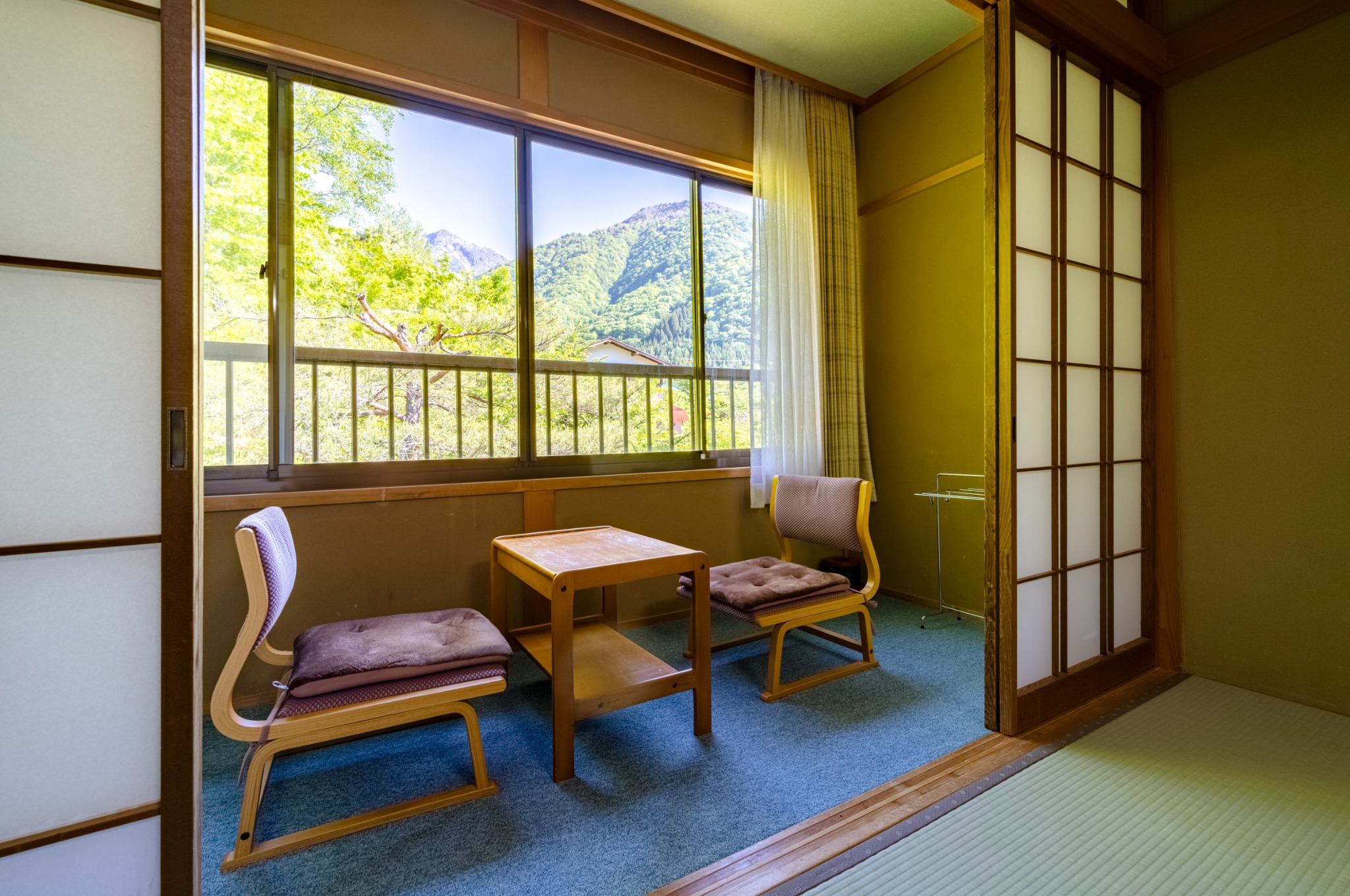 寝室のお風呂、シャワーは使えません。The bath and shower in the...