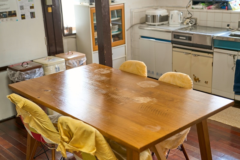 リビングの部屋は作業場としても