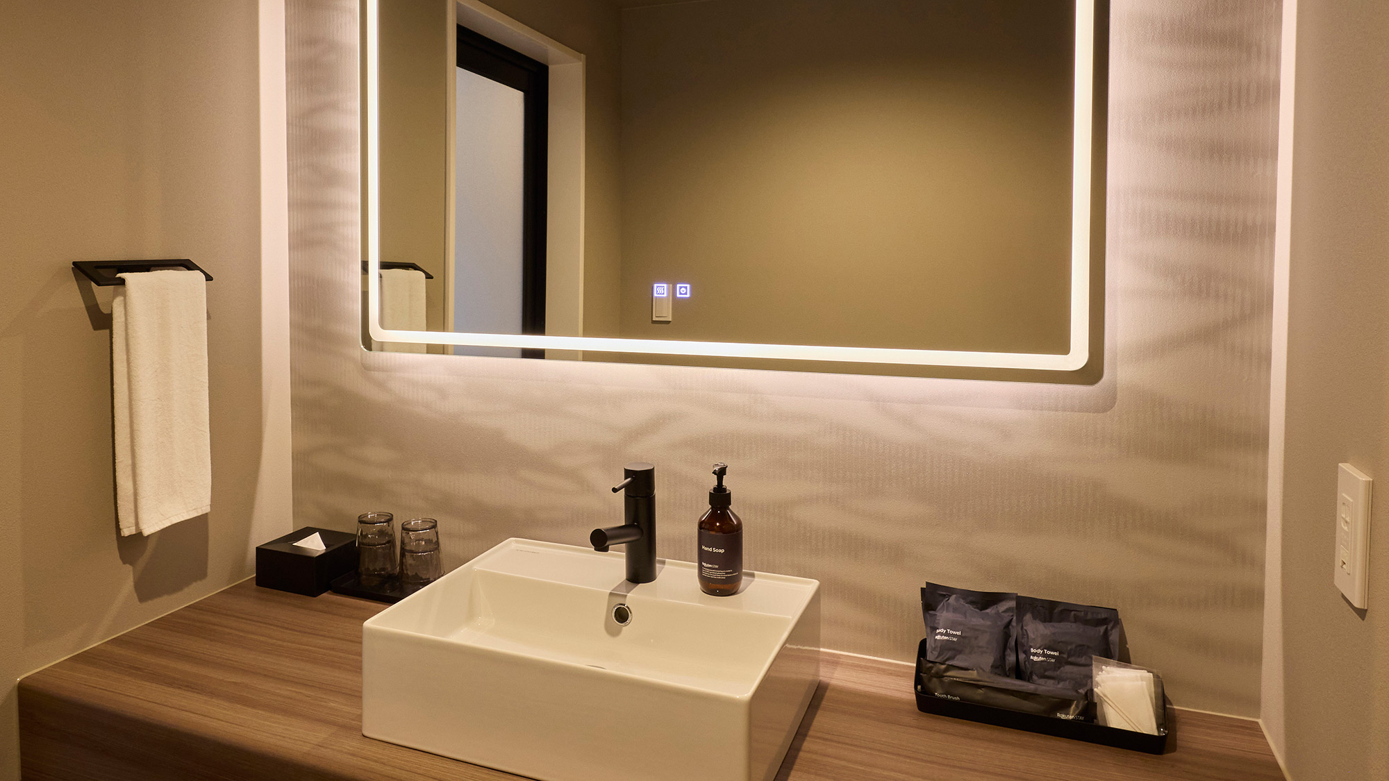 【洗面・脱衣室】使い勝手のよい独立タイプ。アメニティも取り揃えております