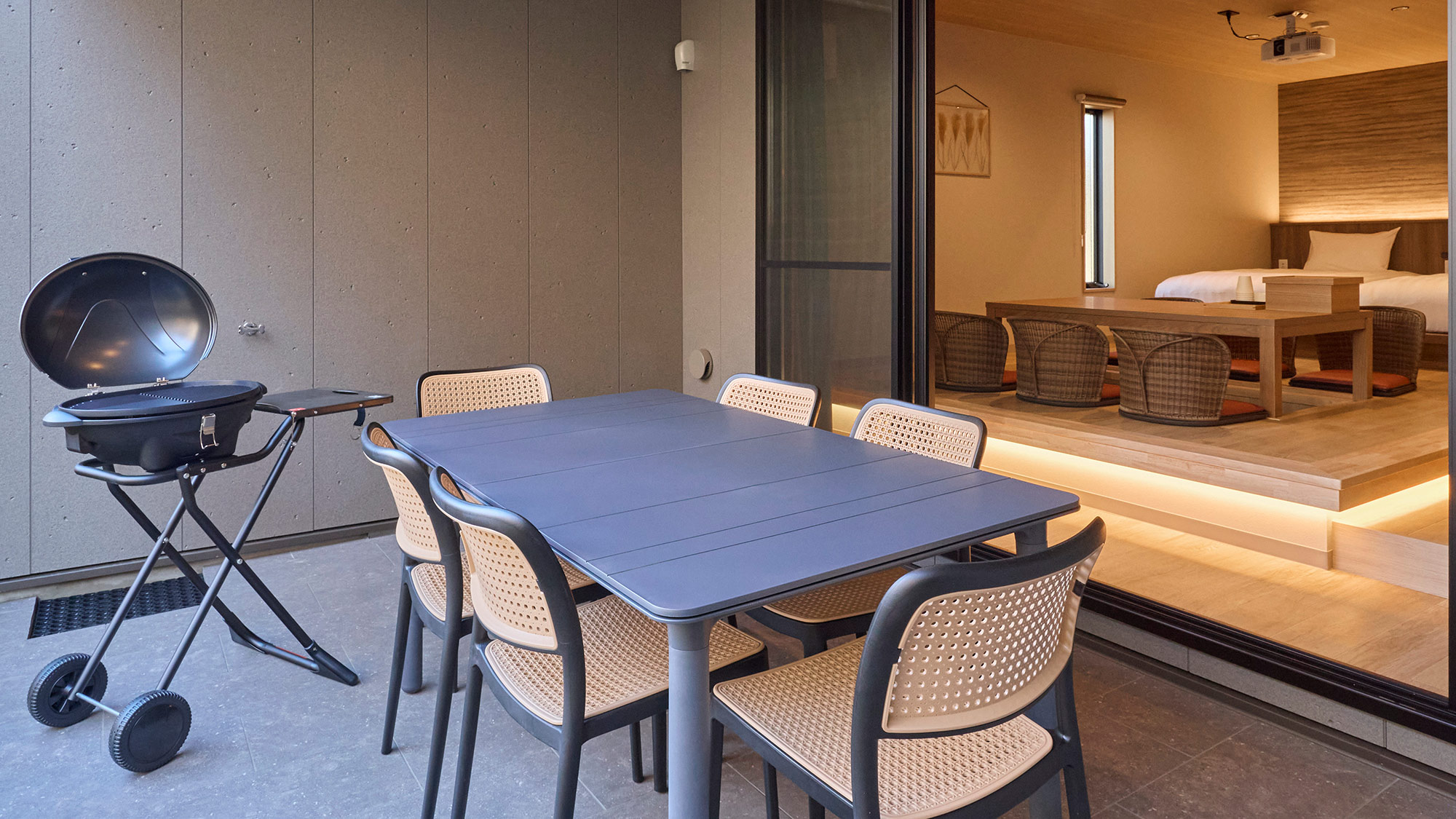 【テラス】開放的な客室専用テラス。