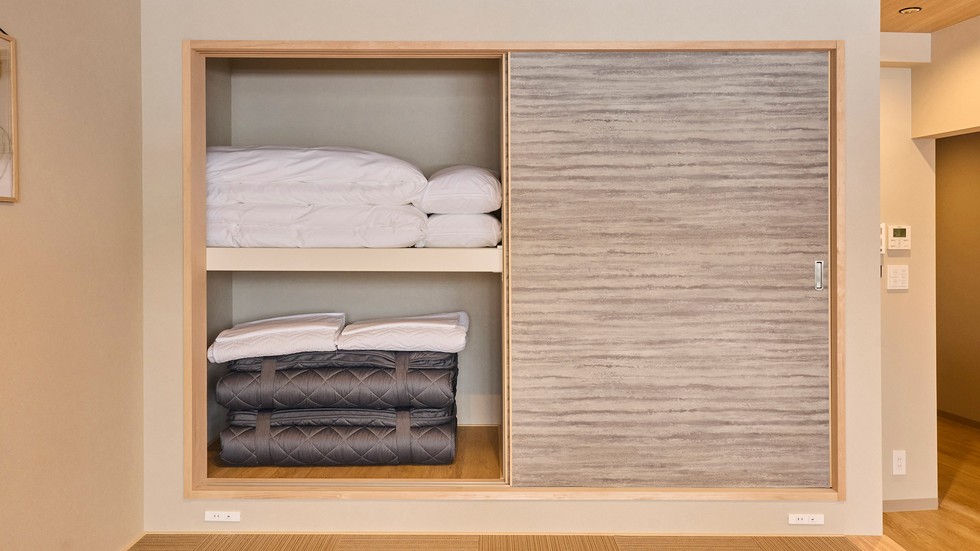 【小あがり】小あがりには寝具をご用意。（シングル布団 2組）