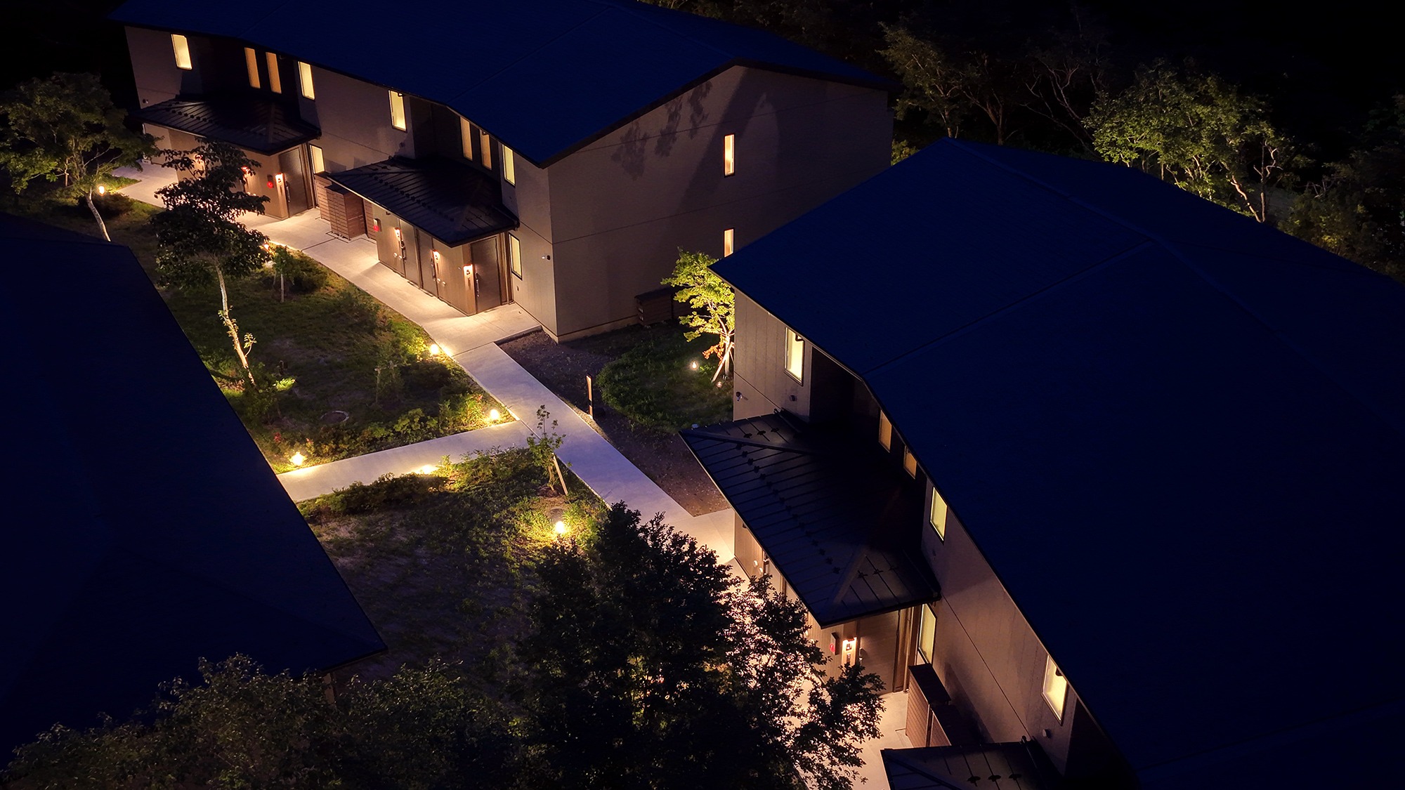 【外観】幻想的で温もりを感じる雰囲気