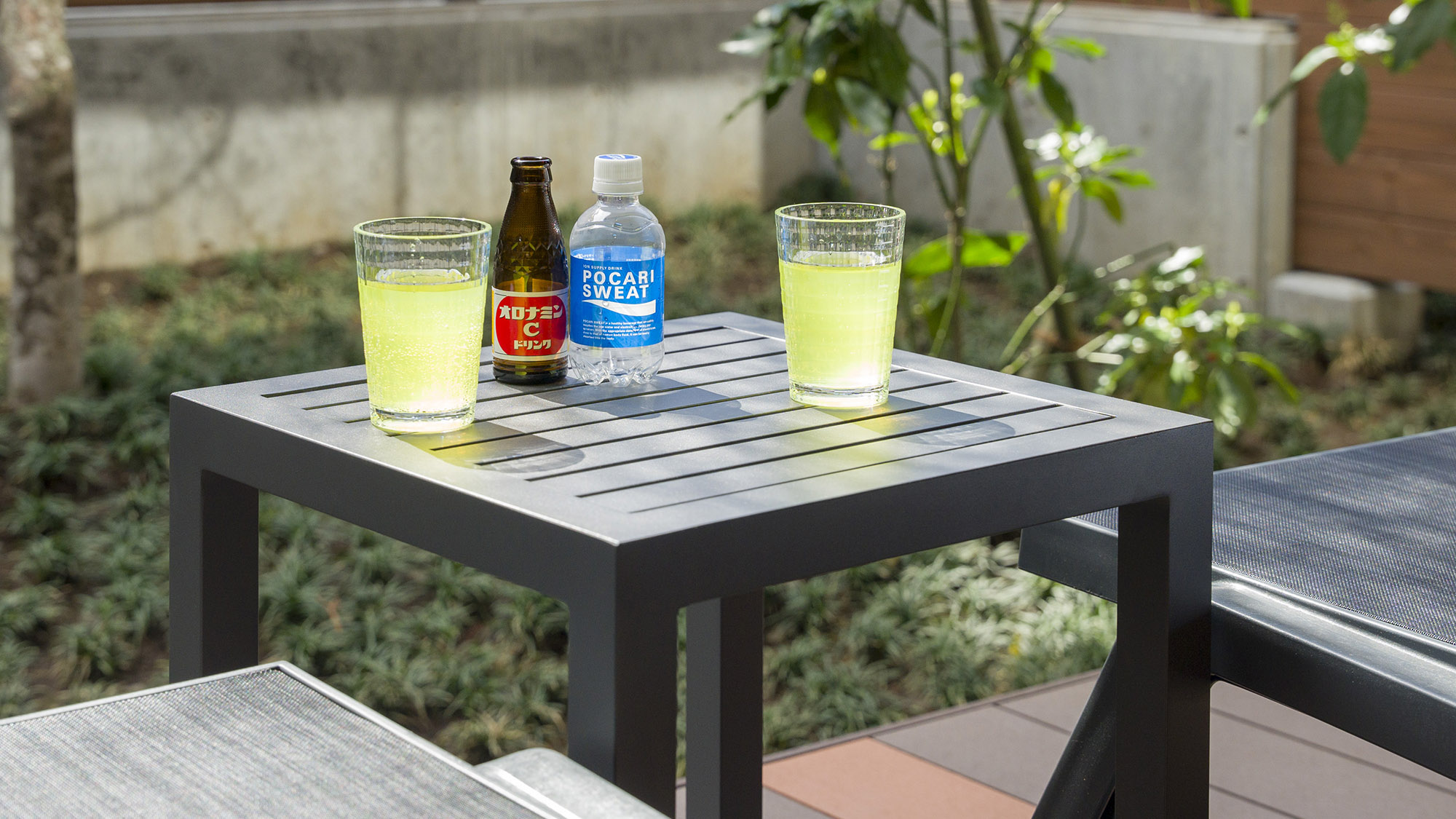 【イメージ】無人販売機で販売している「オロポ」を飲んでリフレッシュ