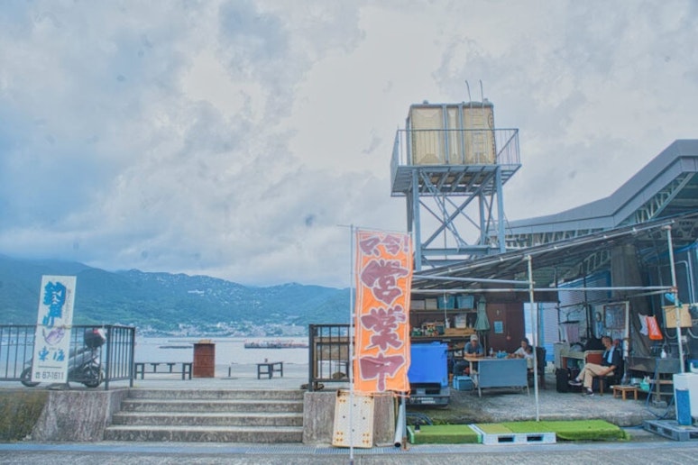 海上釣堀 筏釣りの東海さん。