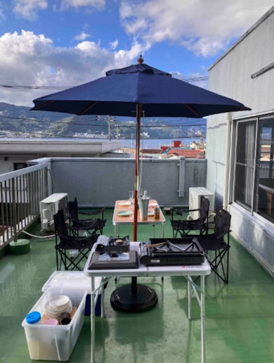 ルーフトップBBQ、飲食スペース