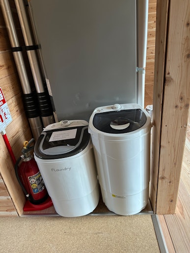 小型洗濯機と脱水機