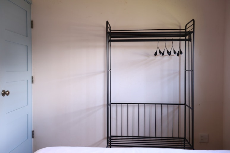 各お部屋にハンガーラックございます（ロフト以外）