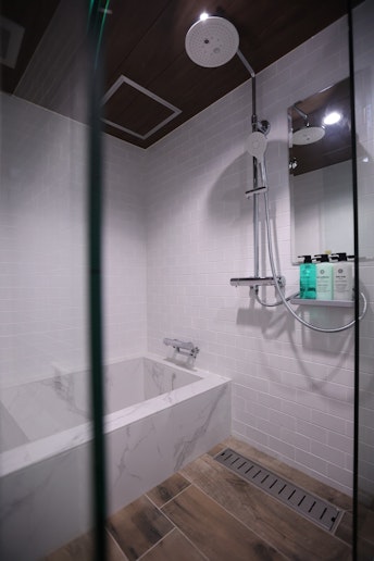 シャワールーム