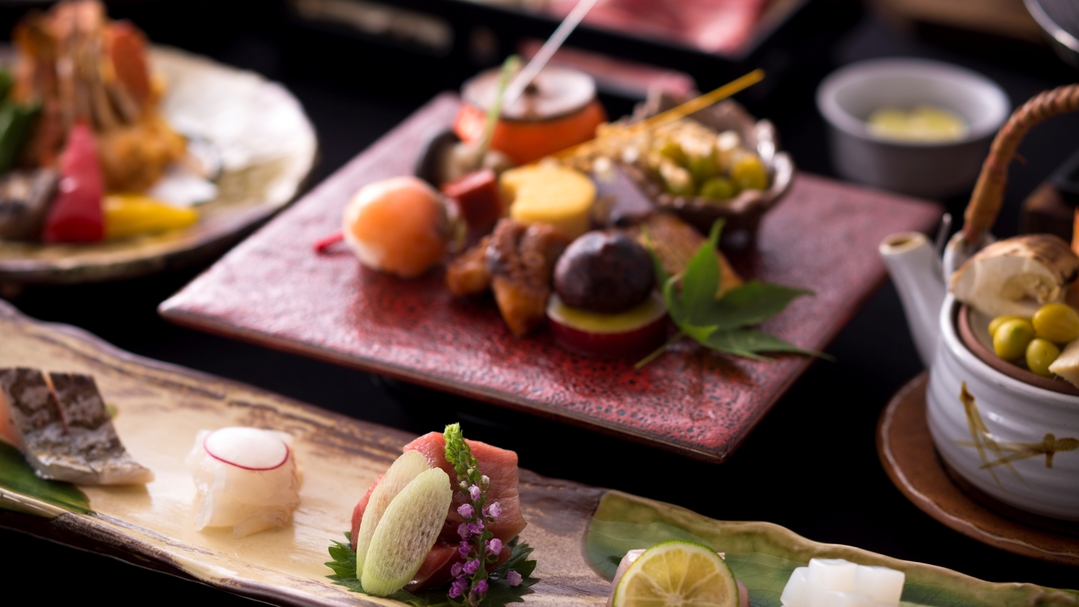 対象期間9/1〜11/30【日帰り昼食＆温泉入浴】秋の味覚堪能『ハモと松茸入り土瓶蒸しの彩り会席』