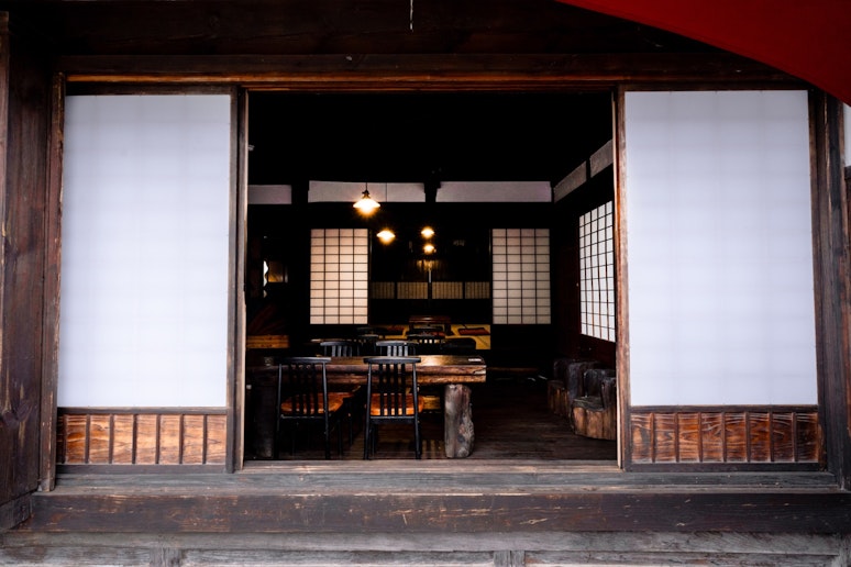 外からの１階の様子