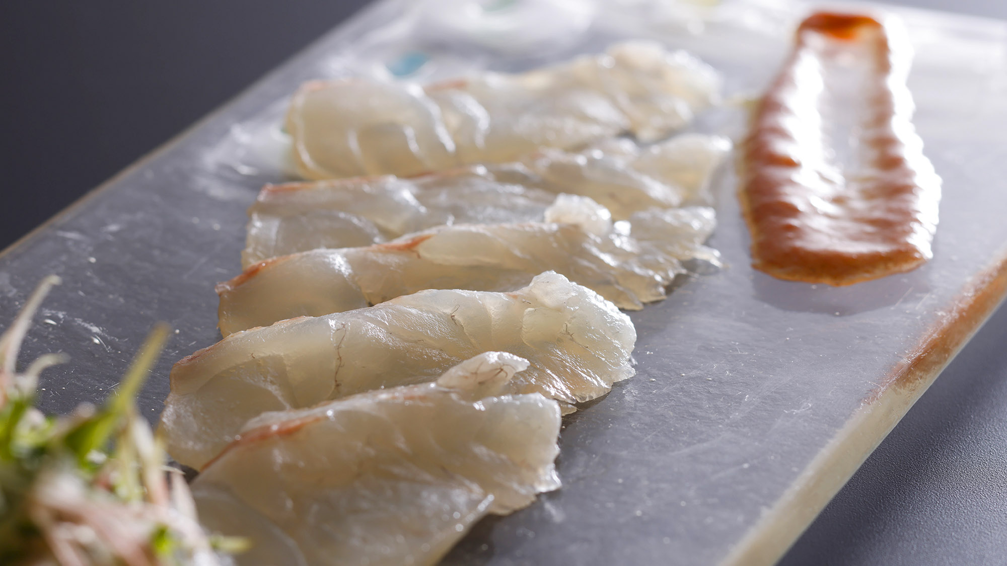 【春の味覚】赤穂の鯛会席2026_お造り昆布〆