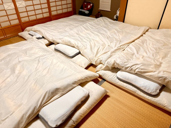 県内の布団屋さんの高級布団をご用意