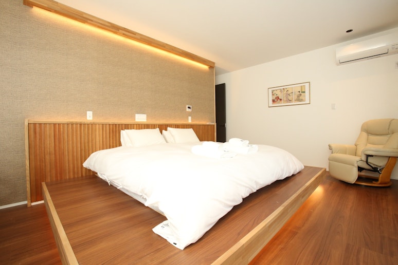 Master bedroom (en-suite)
