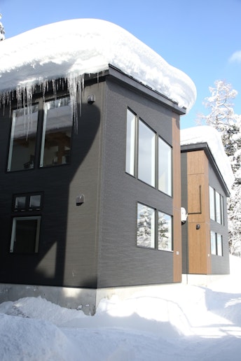 Private car port for 1 car