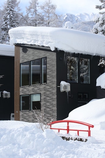 Private car port for 1 car