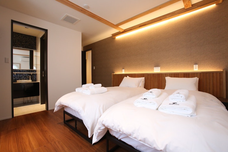 Bedroom 1 (en-suite)