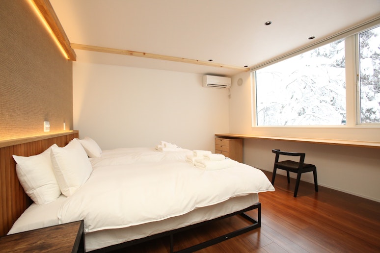 Bedroom 2 (en-suite)