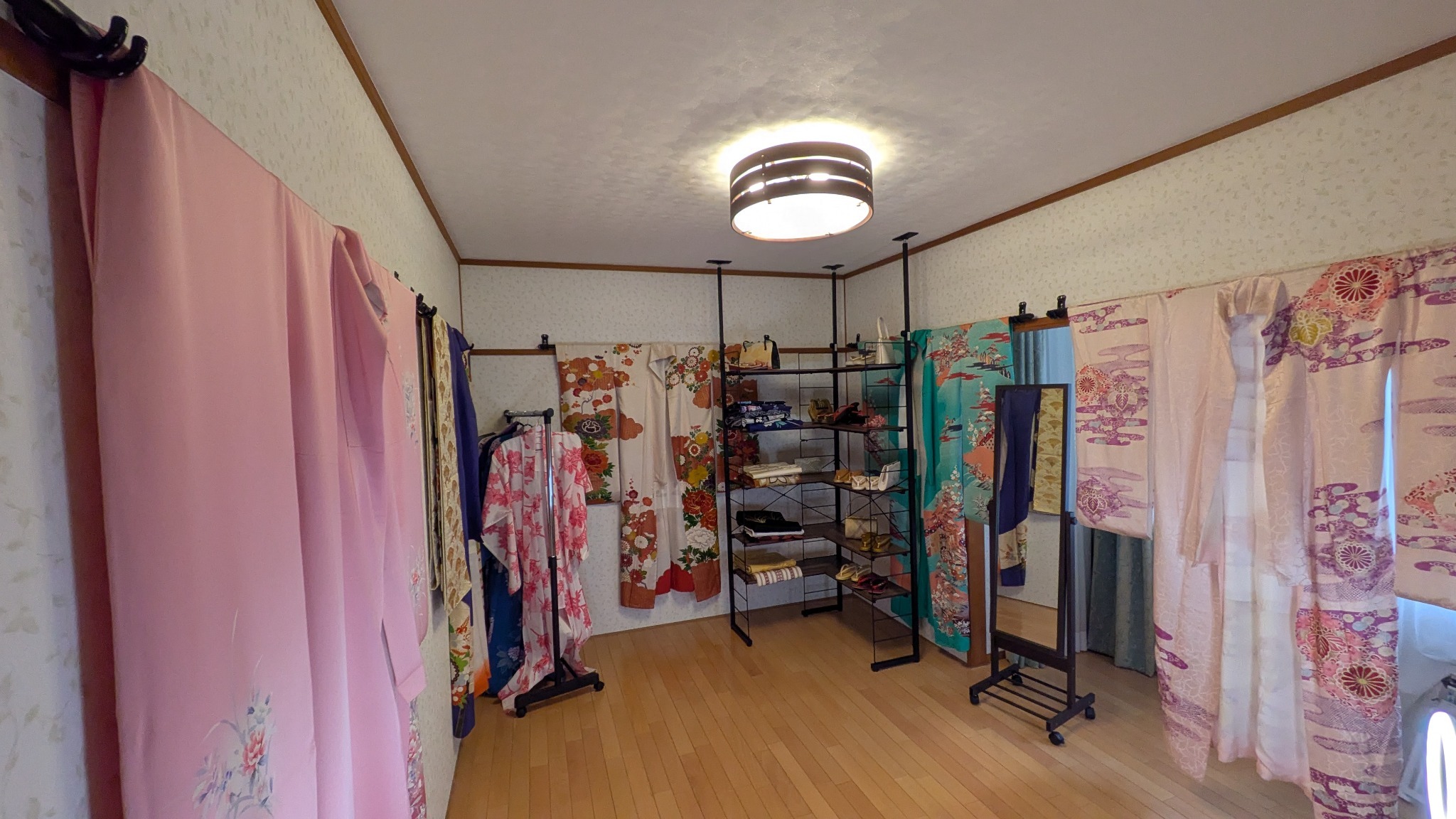 着物を自由に着用して動画や静止画の撮影OK