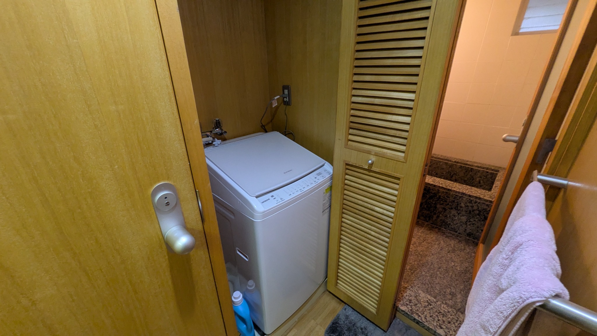 乾燥機付きの最新洗濯機を用意しております。